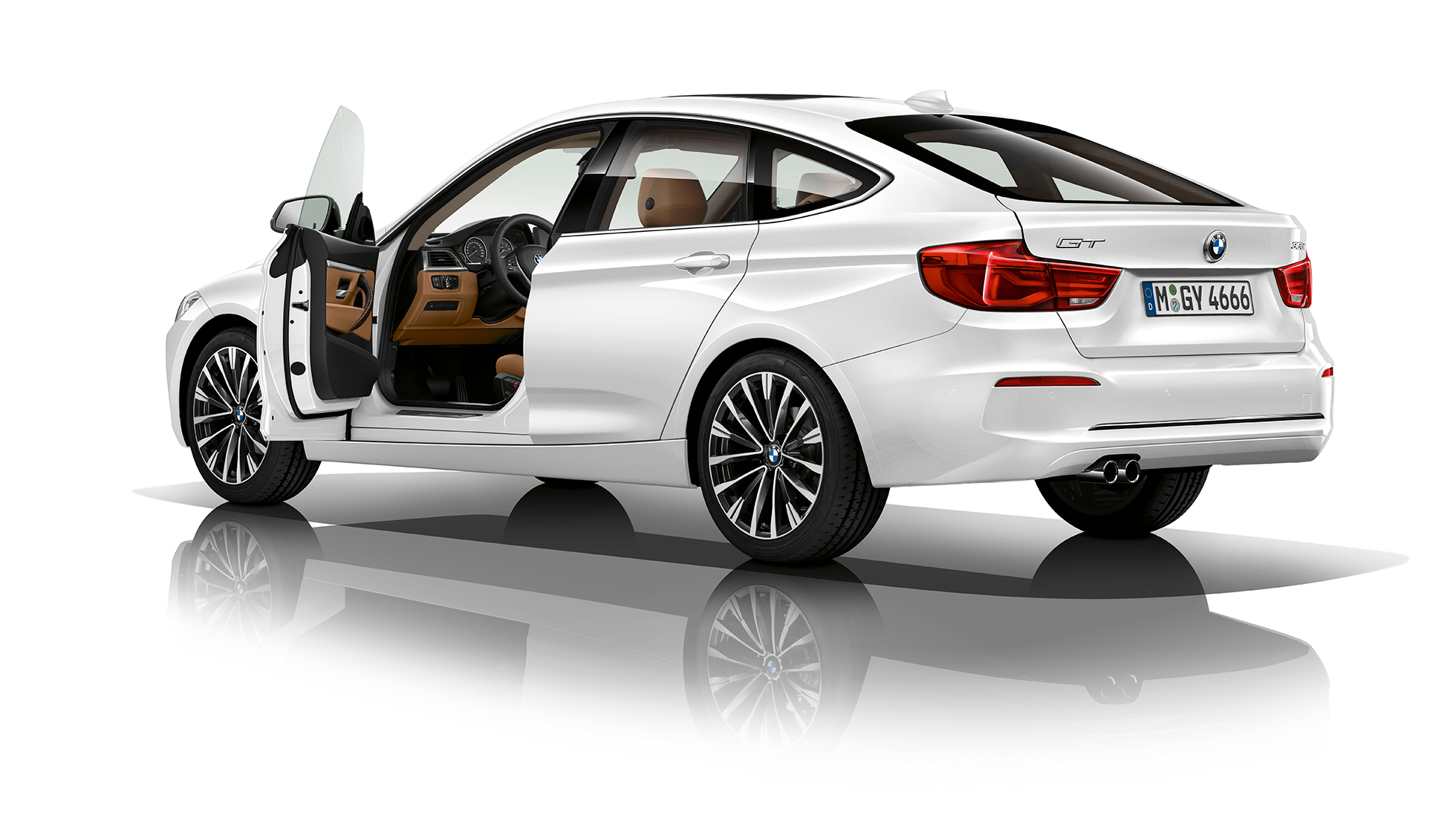 BMW Série 3 Gran Turismo, Modèle Luxury, vue de trois quarts de la poupe F34 BMW Série 3 Gran Turismo, Modèle Luxury, vue de trois quarts de la poupe F34