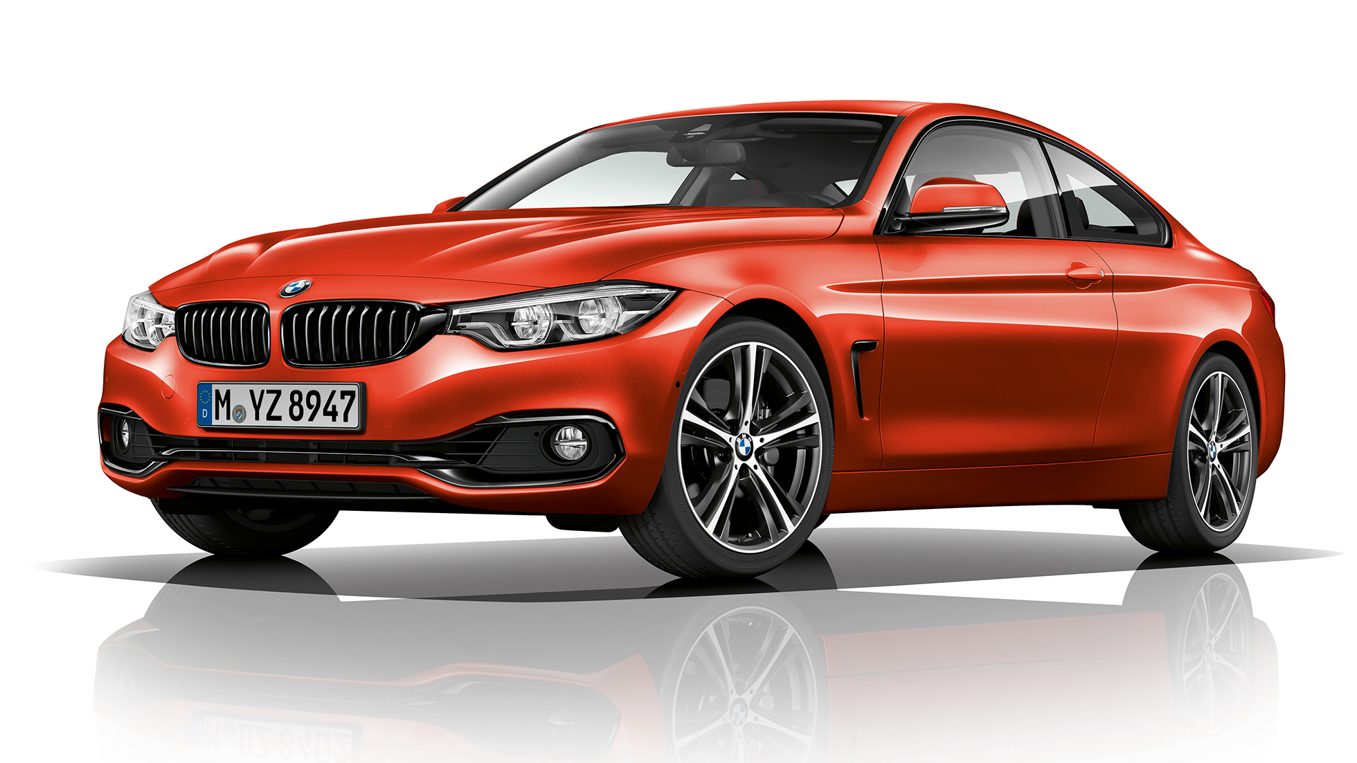 BMW 4 Reeks Coupé, Model Sport driekwart vooraanzicht BMW 4 Reeks Coupé, Model Sport driekwart vooraanzicht