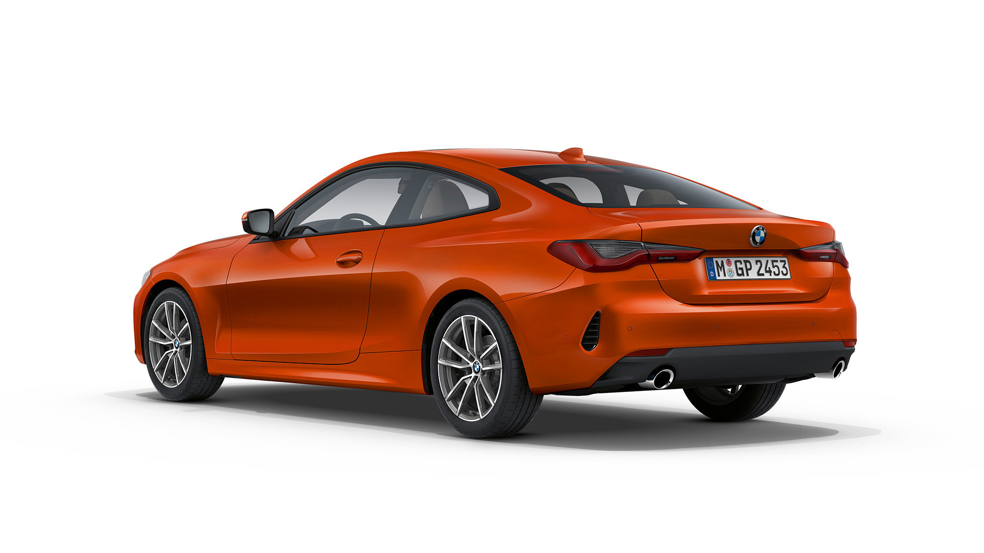 Driekwart achteraanzicht BMW 4 Reeks Coupé basisuitrusting G22 2020 BMW 4 Reeks Coupé G22 2020 basisuitrusting Sunset Orange metallic driekwart achteraanzicht