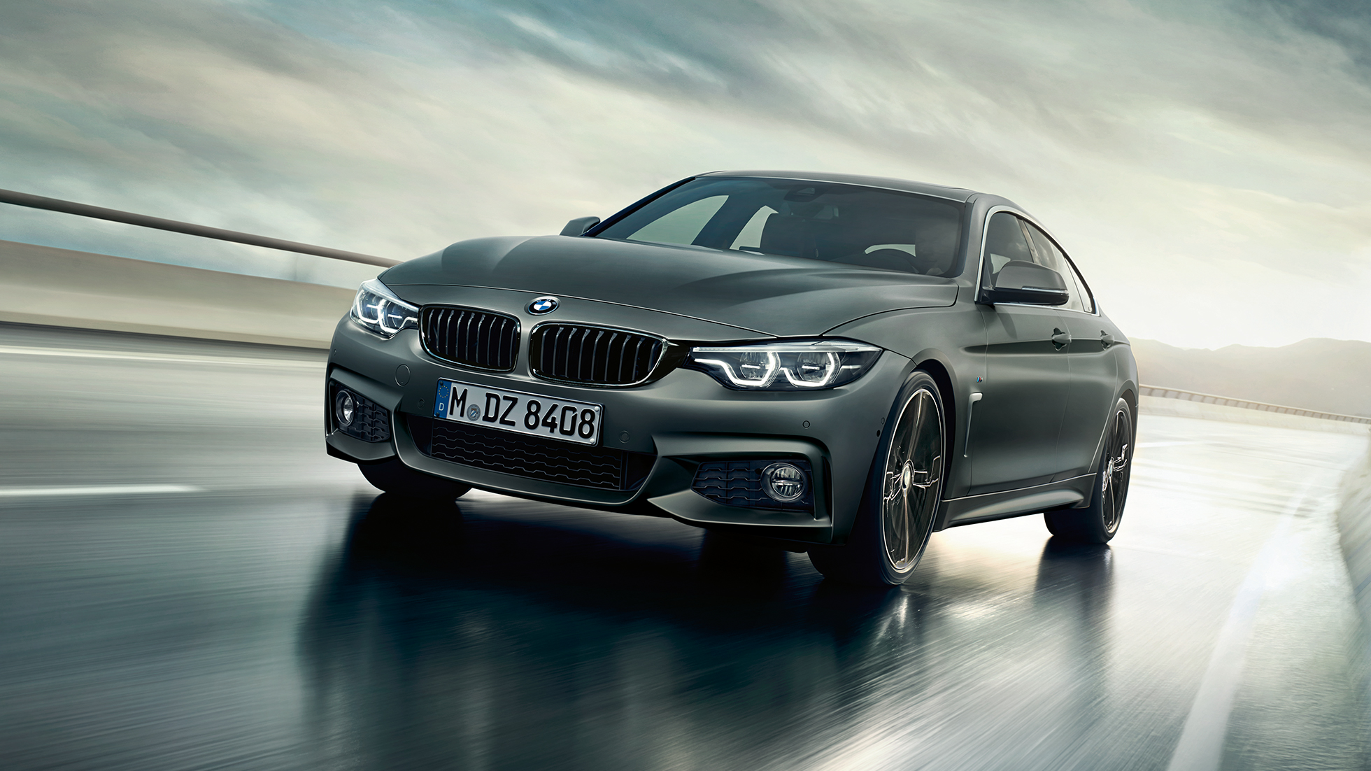 BMW Série 4 Gran Coupé en mouvement, vue de face F36 BMW Série 4 Gran Coupé en mouvement, vue de face F36