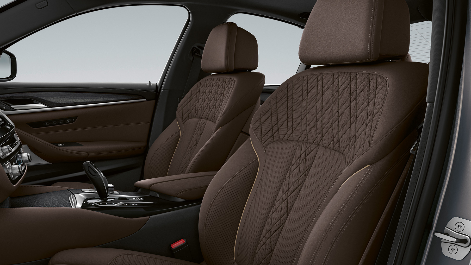 Bekleding BMW 5 Reeks Berline G30 Luxury Line Bekleding in exclusief leder Nappa Mokka Exklusivnaht met contrasterende boord BMW 5 Reeks Berline 520d xDrive G30 2020 Luxury Line interieur