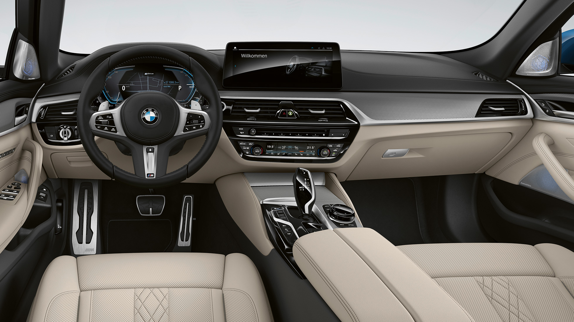 Cockpit BMW 5 Reeks Berline plug-in-hybride G30 M Sportpakket Cockpit BMW 5 Reeks Berline 520d xDrive G30 2020 M Sportpakket leder Dakota Schwarz met contrastnaad Blau interieur