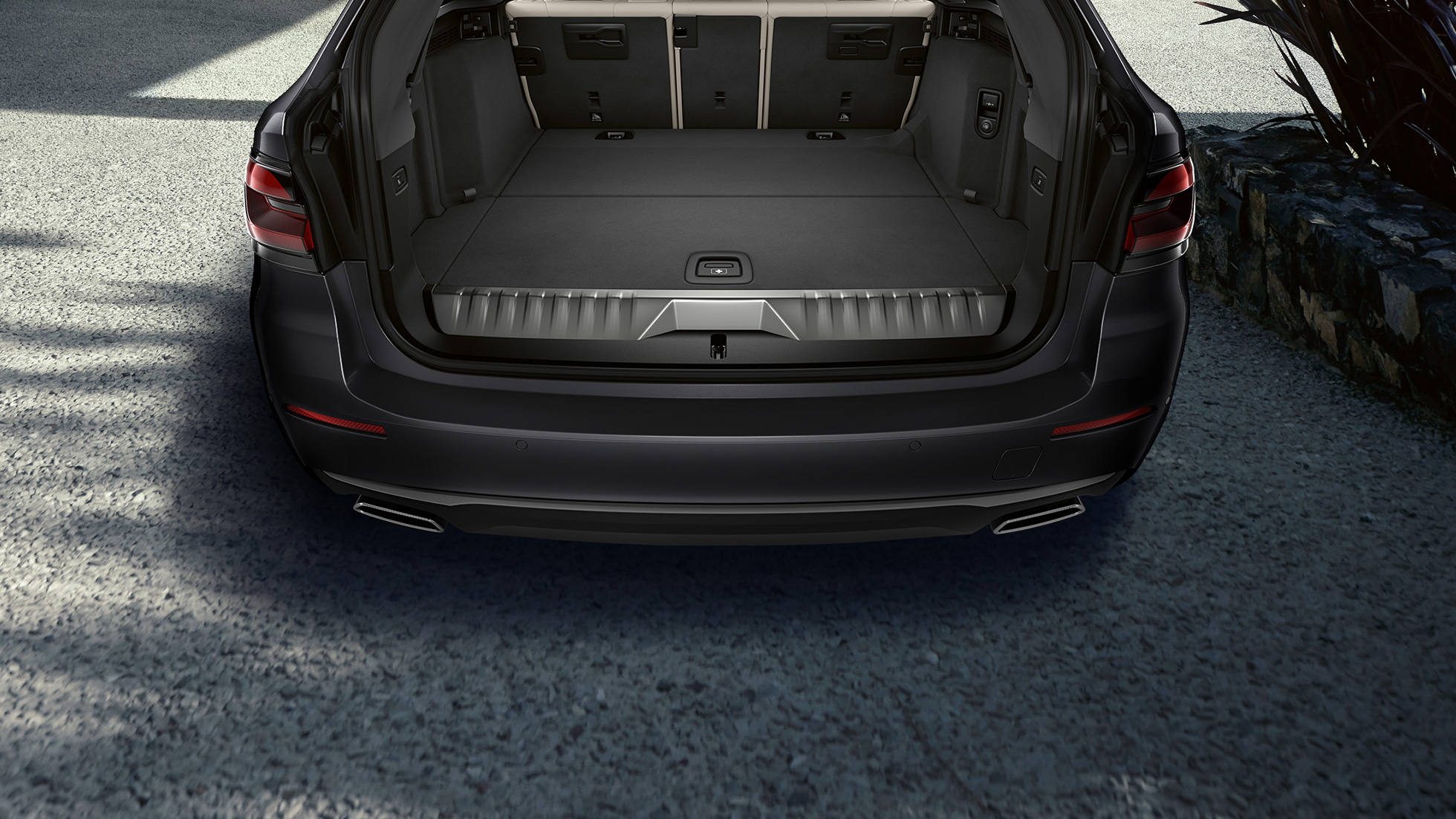Compartiment à bagages de la BMW Série 5 Touring G31 Compartiment à bagages de la BMW Série 5 Touring G31 restylage 2020 Sophistograu, vue en gros plan