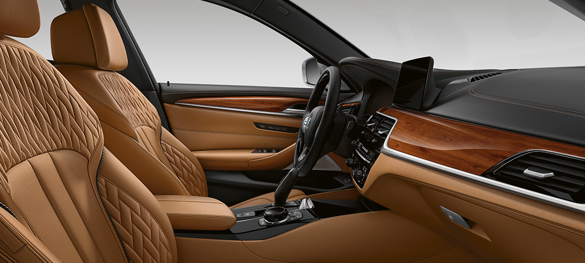 Équipement tout cuir de la BMW Série 5 Touring G31 Individual, intérieur Équipement tout cuir de la BMW Série 5 Touring Individual G31 restylage 2020, habitacle et intérieur