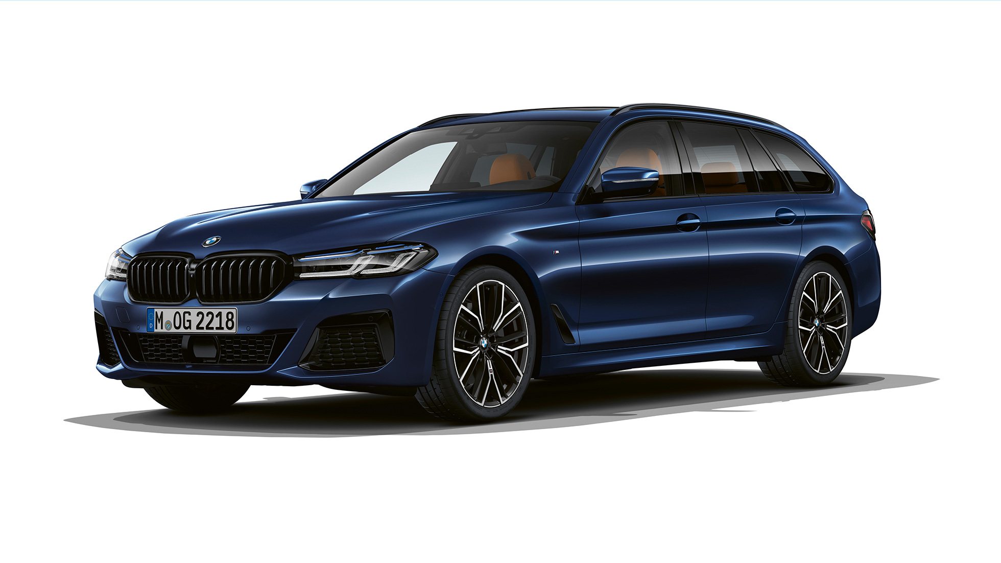 Kit M Sport de la BMW Série 5 Touring G31, avant Kit M Sport de la BMW Série 5 Touring 530e G31 2020 en Tansanitblau II metallic, vue de trois quarts avant