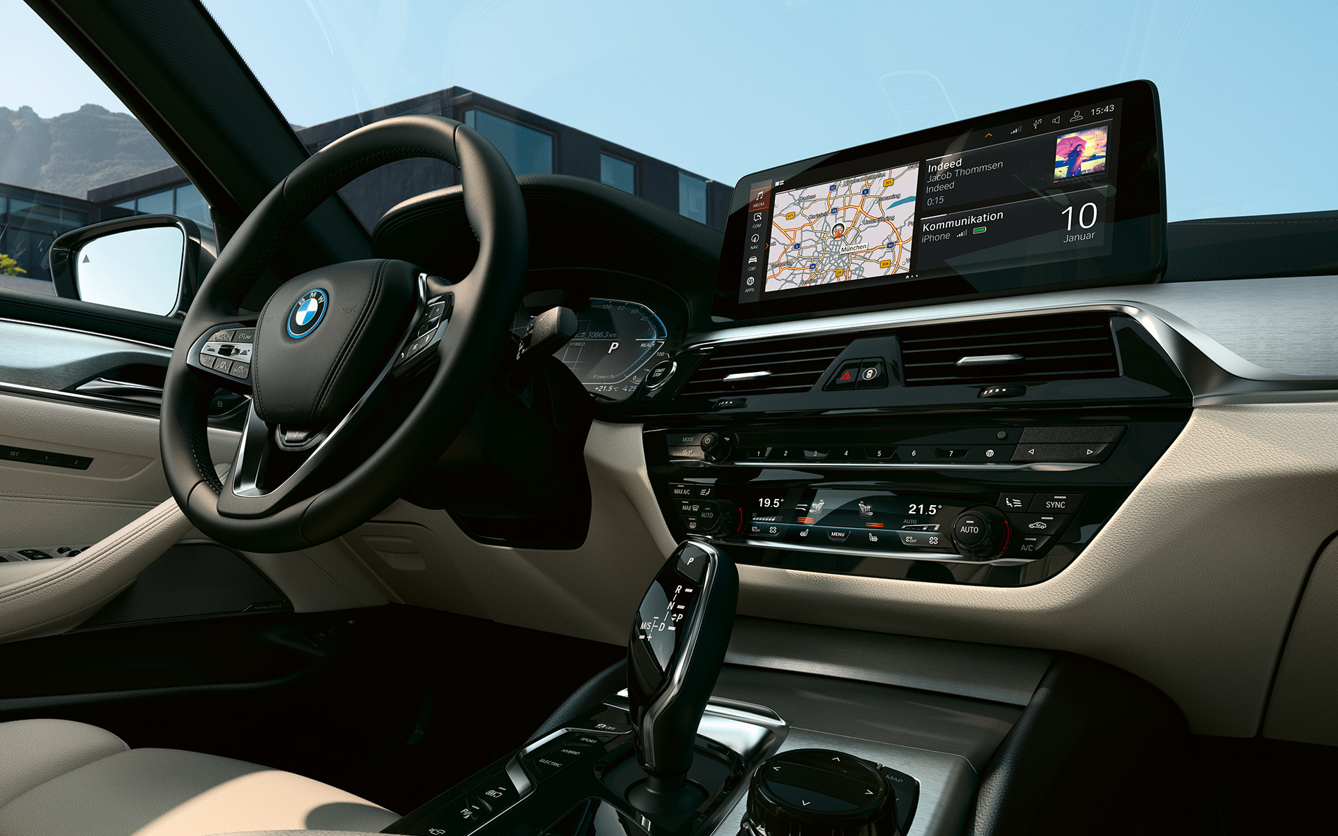 Poste de conduite de la BMW Série 5 G31 LCI LCFI 4K9 Poste de conduite BMW Série 5 Touring G31 restylage 2020 Intérieur cuir Dakota Elfenbeinweiß avec surpiqûre exclusive/passepoil contrasté | Schwarz, inserts de décoration en Aluminium Feinschliff avec incrustation en Perlglanz Chrom