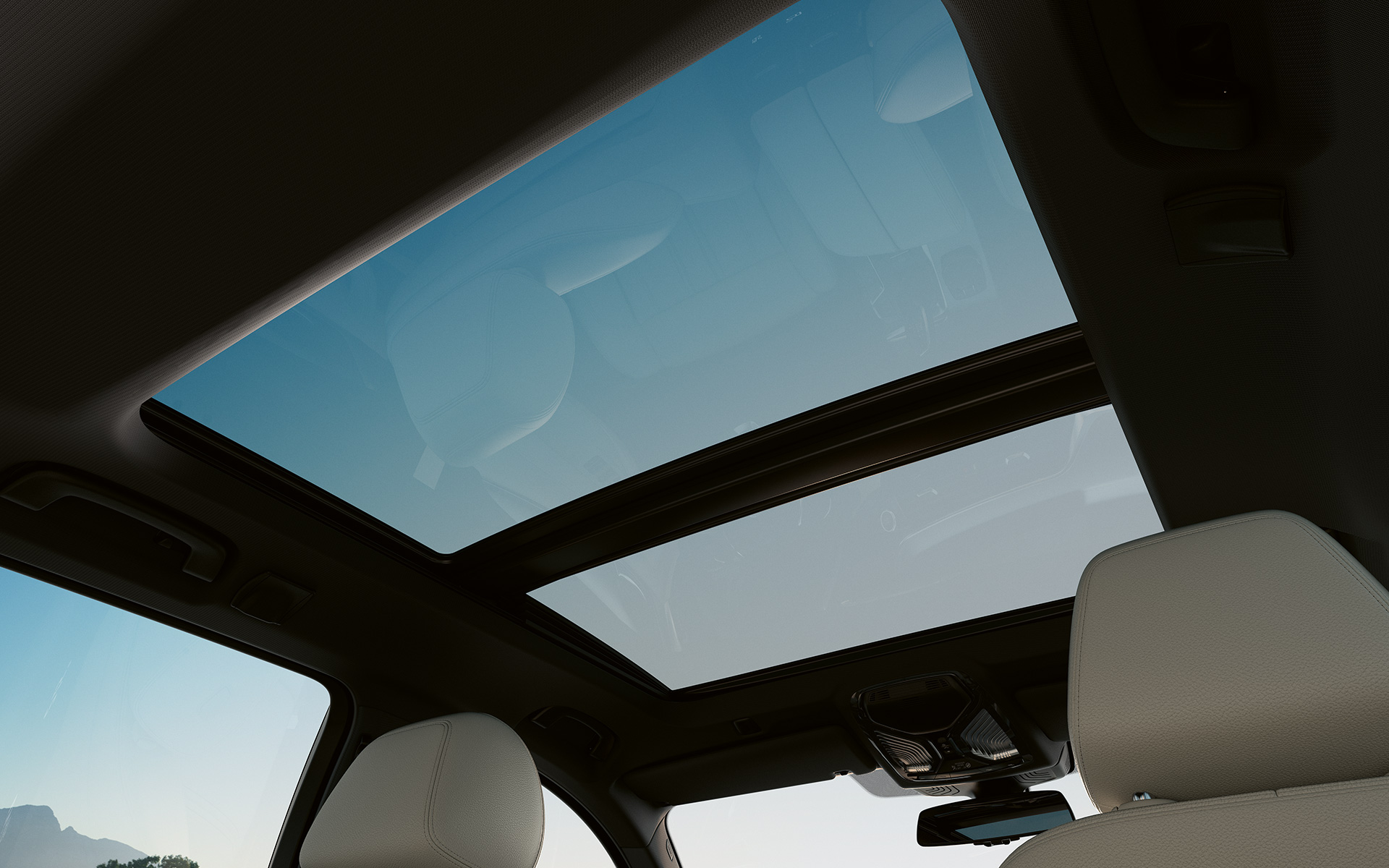 Toit translucide panoramique fermé de la BMW Série 5 Touring G31 LCI Toit translucide panoramique fermé de la BMW Série 5 Touring G31 restylage 2020, intérieur