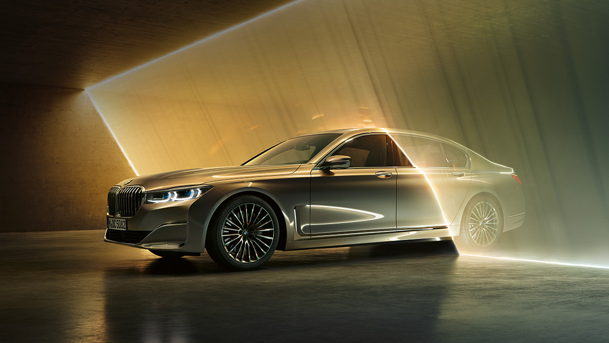BMW 7 Reeks lichtenscenering achterkant BMW 7 Reeks: Lichtenscenering aan de achterkant, close-up