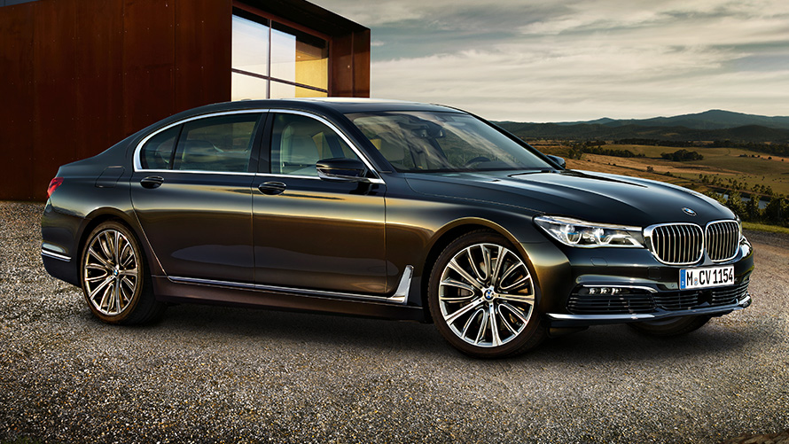BMW 7 Reeks (G12) 7/8-zijaanzicht stilstaand BMW 7 Reeks (G12) 7/8-zijaanzicht stilstaand