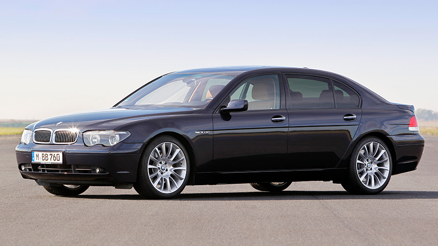 BMW 7 Reeks (E66) 7/8-zijaanzicht stilstaand BMW 7 Reeks (E66) 7/8-zijaanzicht stilstaand