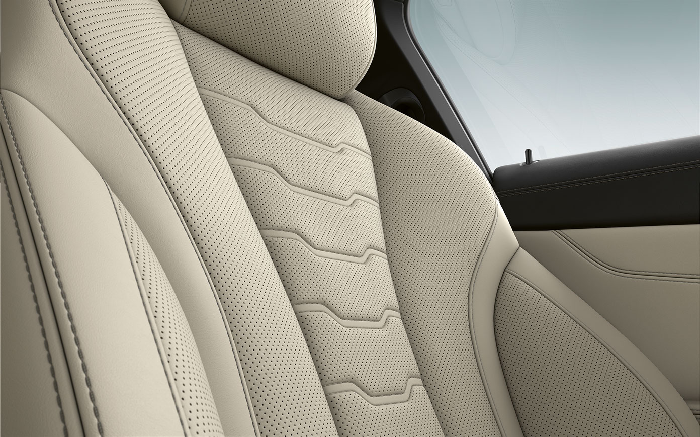 BMW Série 8 Coupé, garnissage G15. Détail : garnissage et coutures décoratives de la BMW Série 8 Coupé G15.