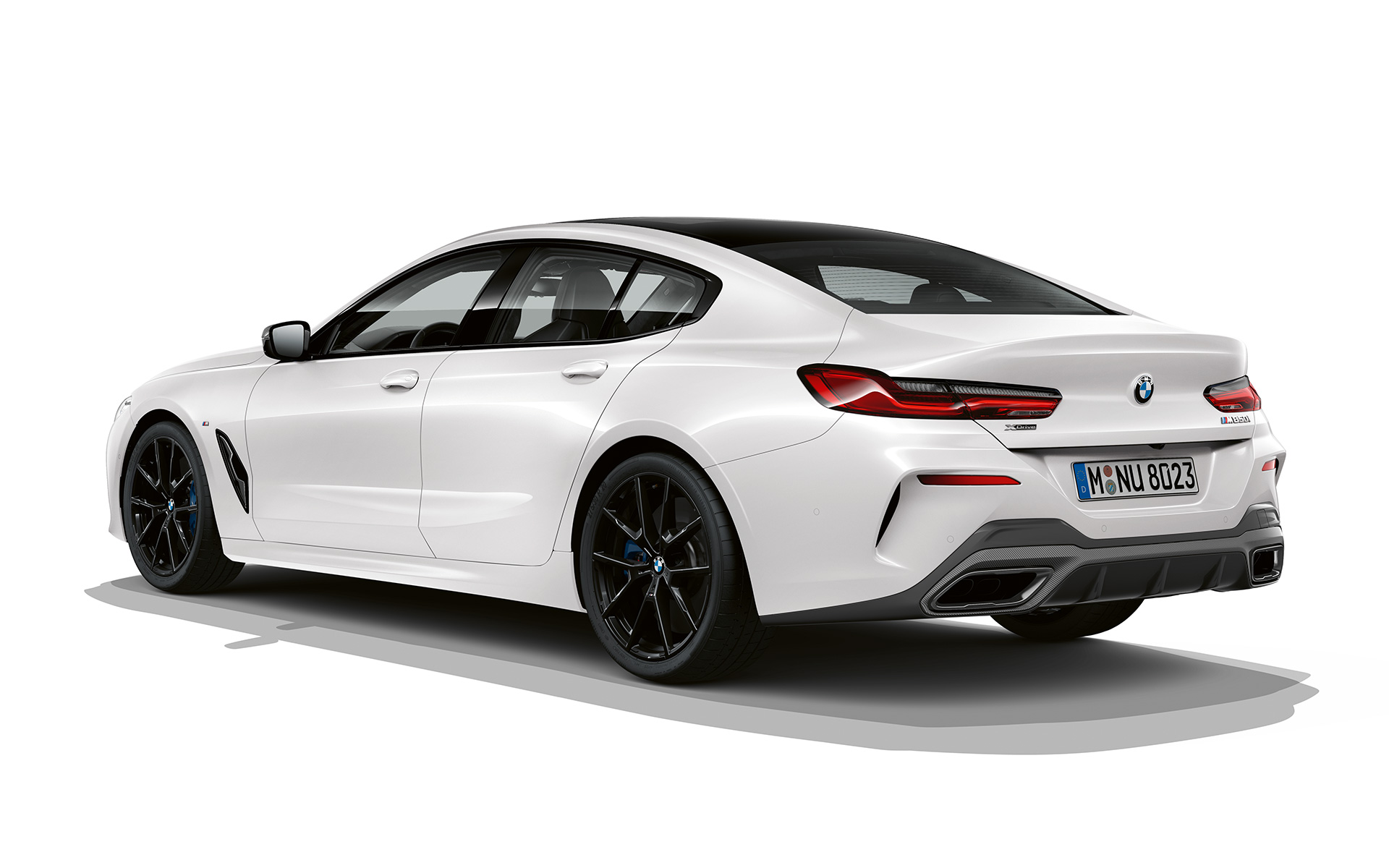 Vue de trois quarts arrière Pure Contrast G16 BMW Série 8 Gran Coupé, Pure Contrast vue de trois quarts arrière G16