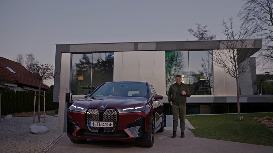 BMW iX i20 elektrische SUV great entrance moments video BMW iX i20 2021 elektrische SUV great entrance moments video