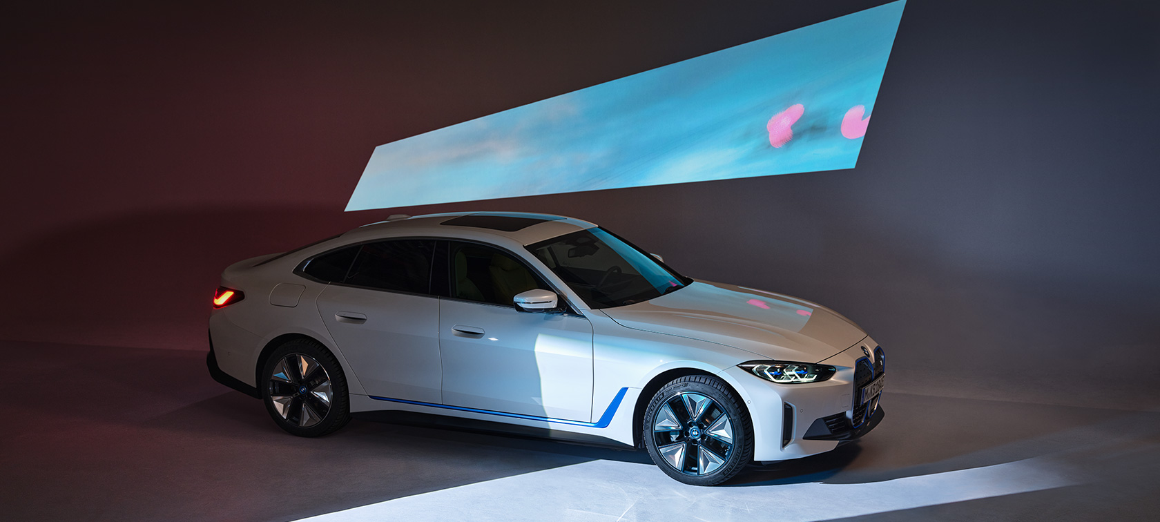 BMW i4 2021 G26 Image 1 BMW i4 2021 G26 Gran Coupé entièrement électrique Voiture électrique Image 1