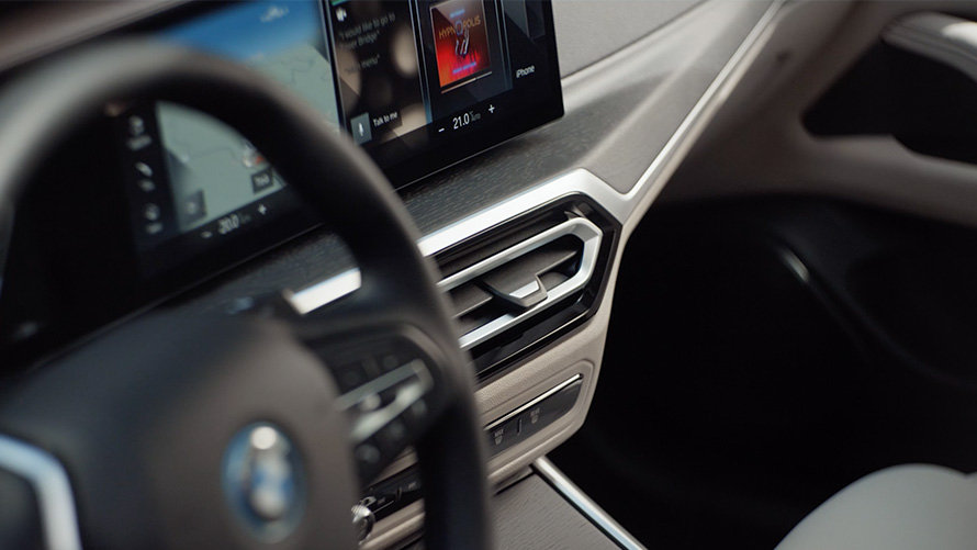 BMW i4 eDrive40 G26 2021 Mineralweiß interieurdesign in detail video BMW i4 eDrive40 G26 2021 Mineralweiß interieurdesign in detail video