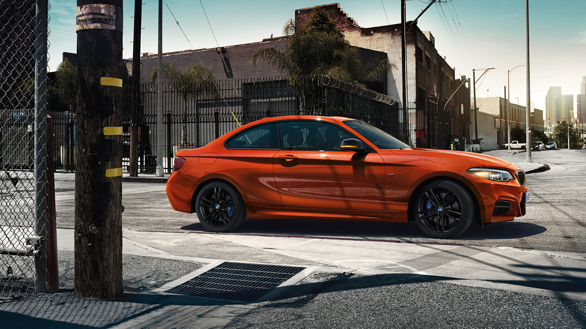 Voertuigdesign BMW M240i Coupé Voertuigdesign BMW M240i Coupé F22 2017 Sunset Orange metallic zijaanzicht