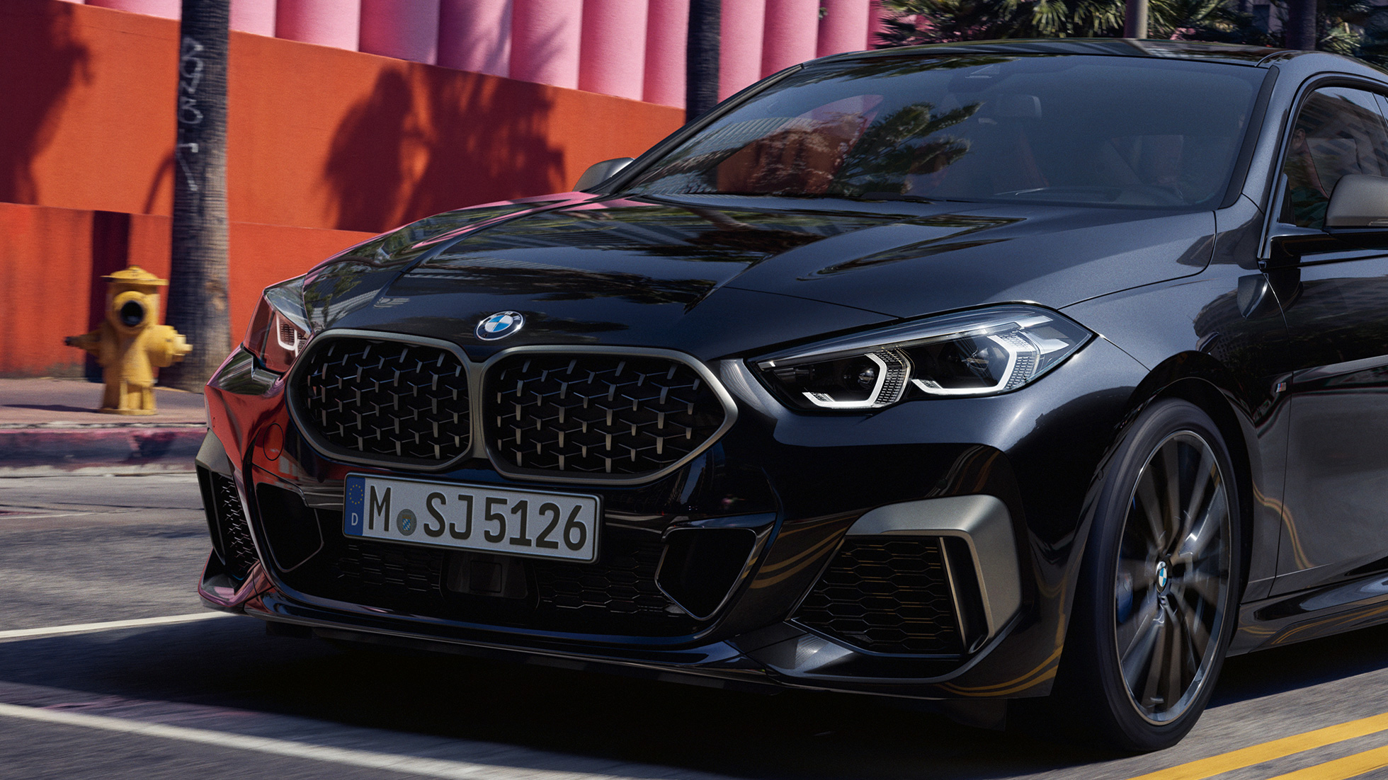 Exterieurdesign BMW M235i xDrive Gran Coupé Exterieurdesign BMW M235i xDrive Gran Coupé 2020 Saphirschwarz metallic F44 vooraanzicht