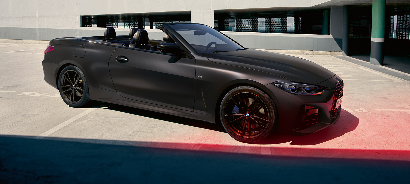 Driekwart zijaanzicht BMW M440i xDrive Cabrio G23 2020 BMW M440i xDrive Cabrio G23 2020 BMW Individual Frozen Deep Grey metallic driekwart zijaanzicht