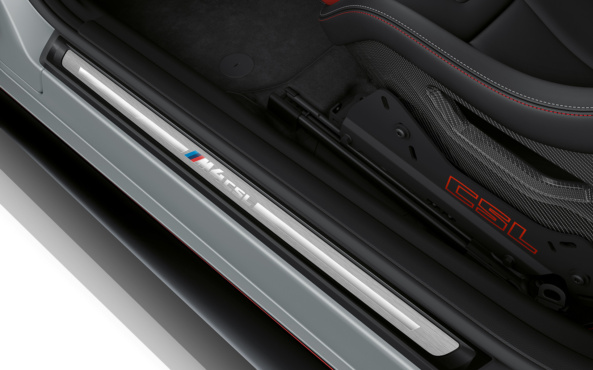 CSL-specifiek opschrift en deurdrempels met folies BMW M4 CSL G82 BMW M4 CSL G82 BMW Individual 'Special Request' Frozen Brooklyn Grey metallic CSL-specifiek opschrift en deurdrempels met folies