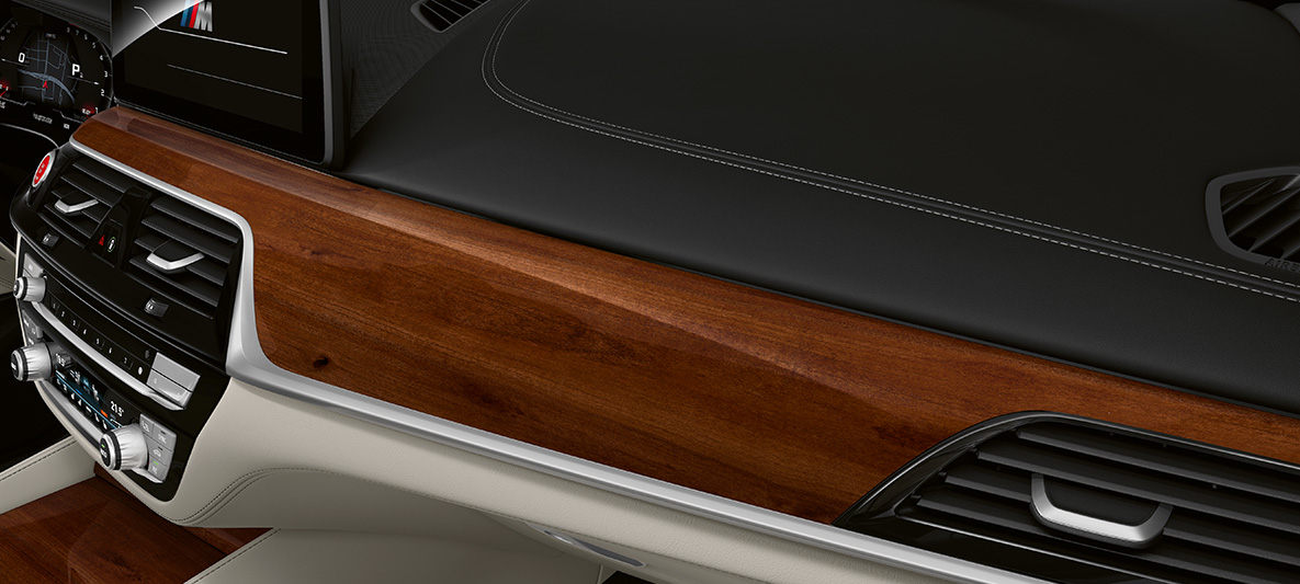 BMW Individual BMW M5 Berline F90 2020 inserts de décoration BMW Individual en Pianolack Schwarz BMW Individual BMW M5 Berline F90 LCI restylage 2020 inserts de décoration BMW Individual en Pianolack Schwarz intérieur