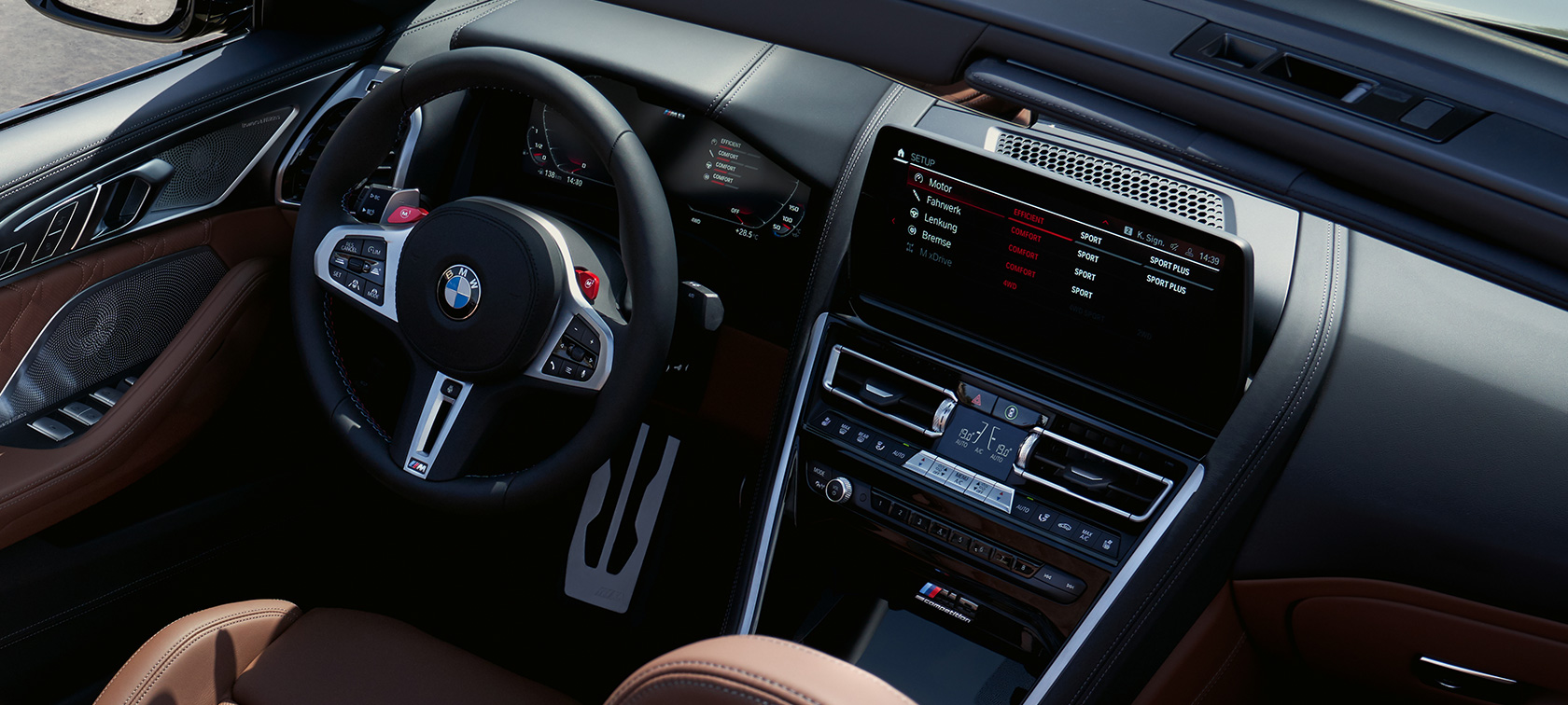 BMW M8 Competition Cabrio F91 LCI restylage 2022 Poste de conduite Control Display BMW M8 Competition Cabrio F91 LCI restylage 2022 Poste de conduite Control Display