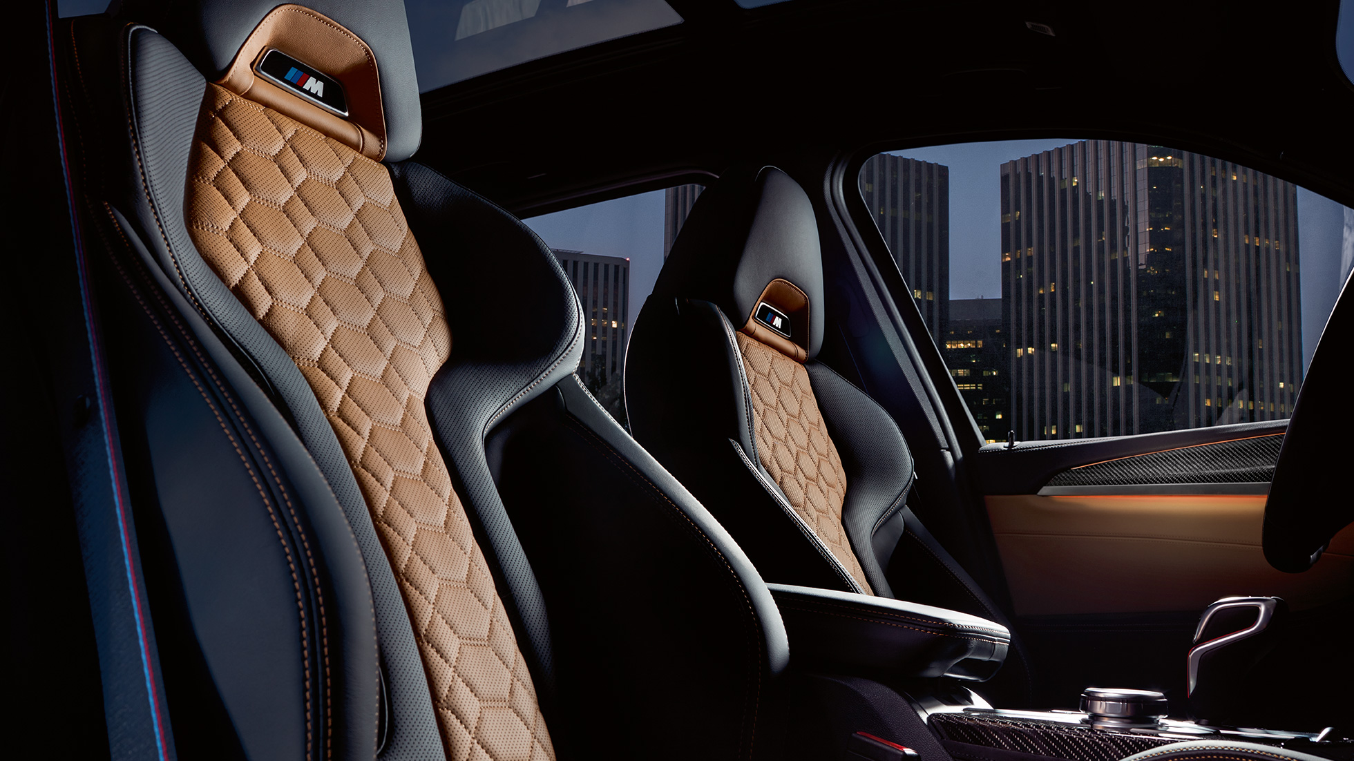 BMW X3 M Competition, M sportzetels. BMW X3 M Competition, interieur, M sportzetels in leder Merino met Alcantara.
