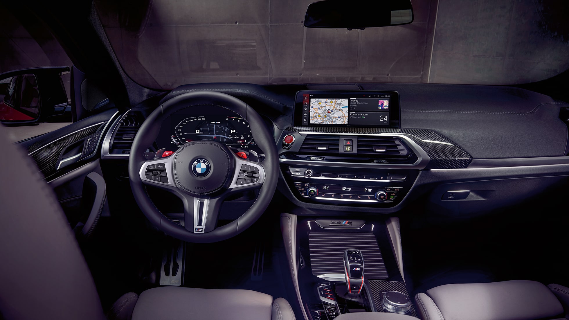BMW X4 M Competition, exclusieve cockpit F98. BMW X4 M Competition, interieur, exclusieve cockpit met M sportzetels en lederen M stuur F98.