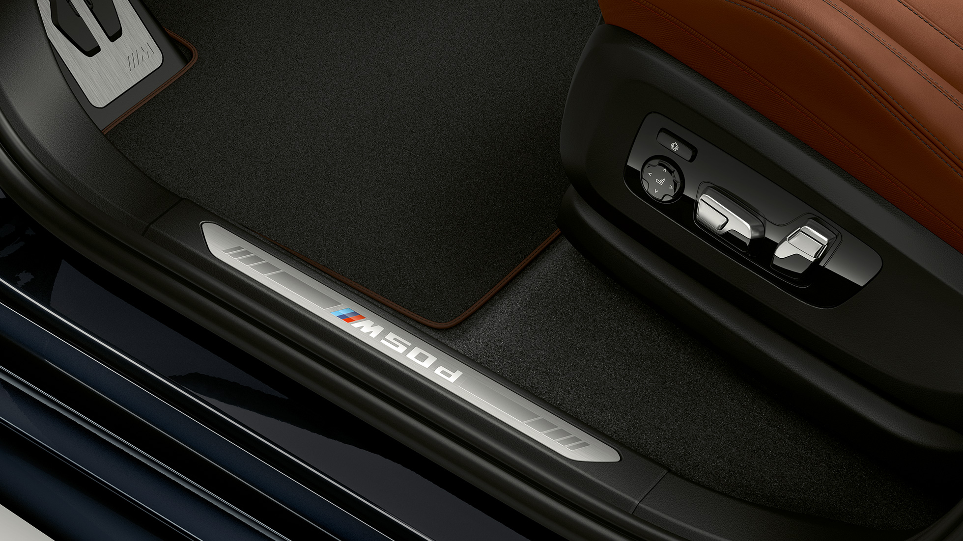 Deurdrempels met M opschrift BMW X5 M50d SUV Deurdrempels met M opschrift BMW X5 M50d SUV G05 interieur