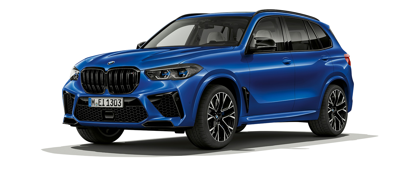 BMW X5 M Competition driekwart vooraanzicht F95 BMW X5 M Competition F95 2020 SUV Marina Bay Blau metallic driekwart vooraanzicht