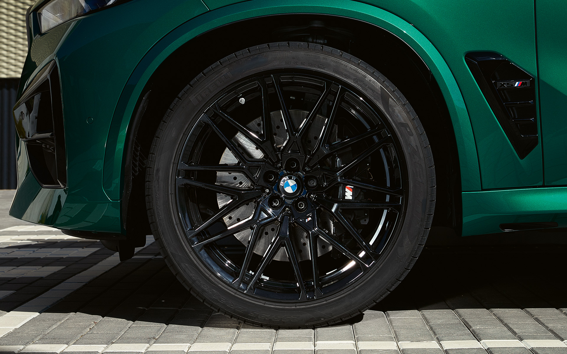 BMW X5 M Competition F95 BMW M 21"/22" lichtmetalen velgen, sterspaak 818 M Schwarz BMW X5 M Competition F95 2023 BMW M 21"/22" lichtmetalen velgen, sterspaak 818 M Schwarz