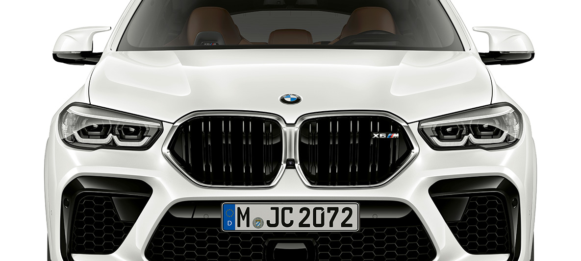 Partie avant de la BMW X6 M SUV Naseaux M, BMW X6 M SUV F96 2020, vue de face