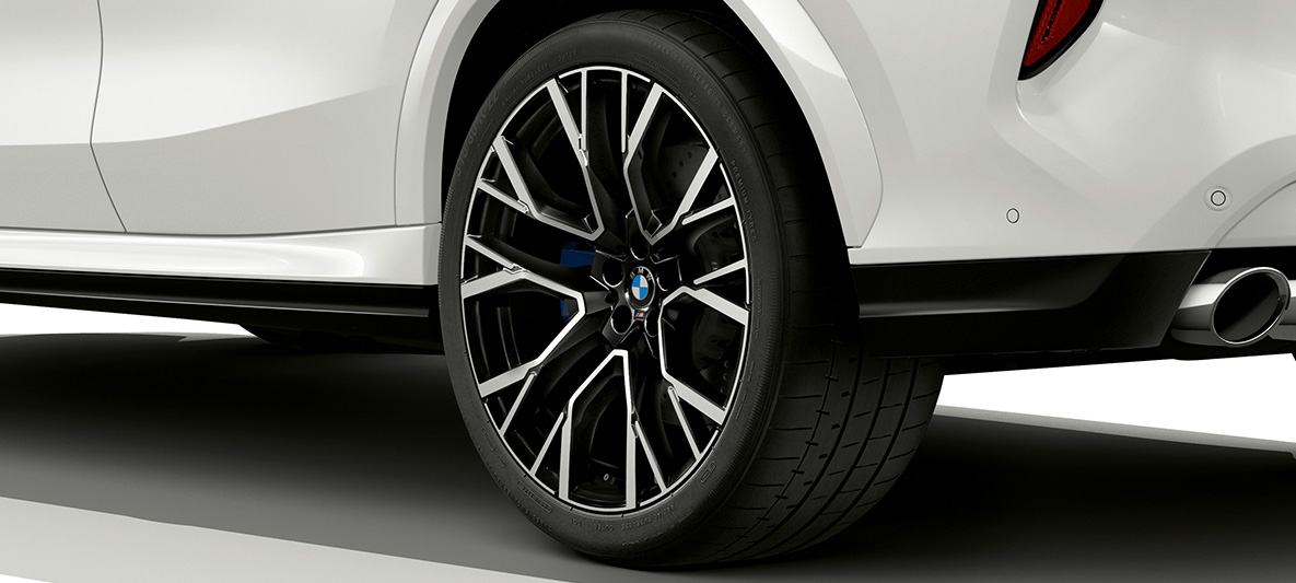 Jantes BMW M 21" en alliage léger, en exécution bicolore Orbitgrau, BMW X6 M SUV Jantes BMW M 21" en alliage léger, en exécution bicolore Orbitgrau, BMW X6 M SUV F96 2020, vue en gros plan