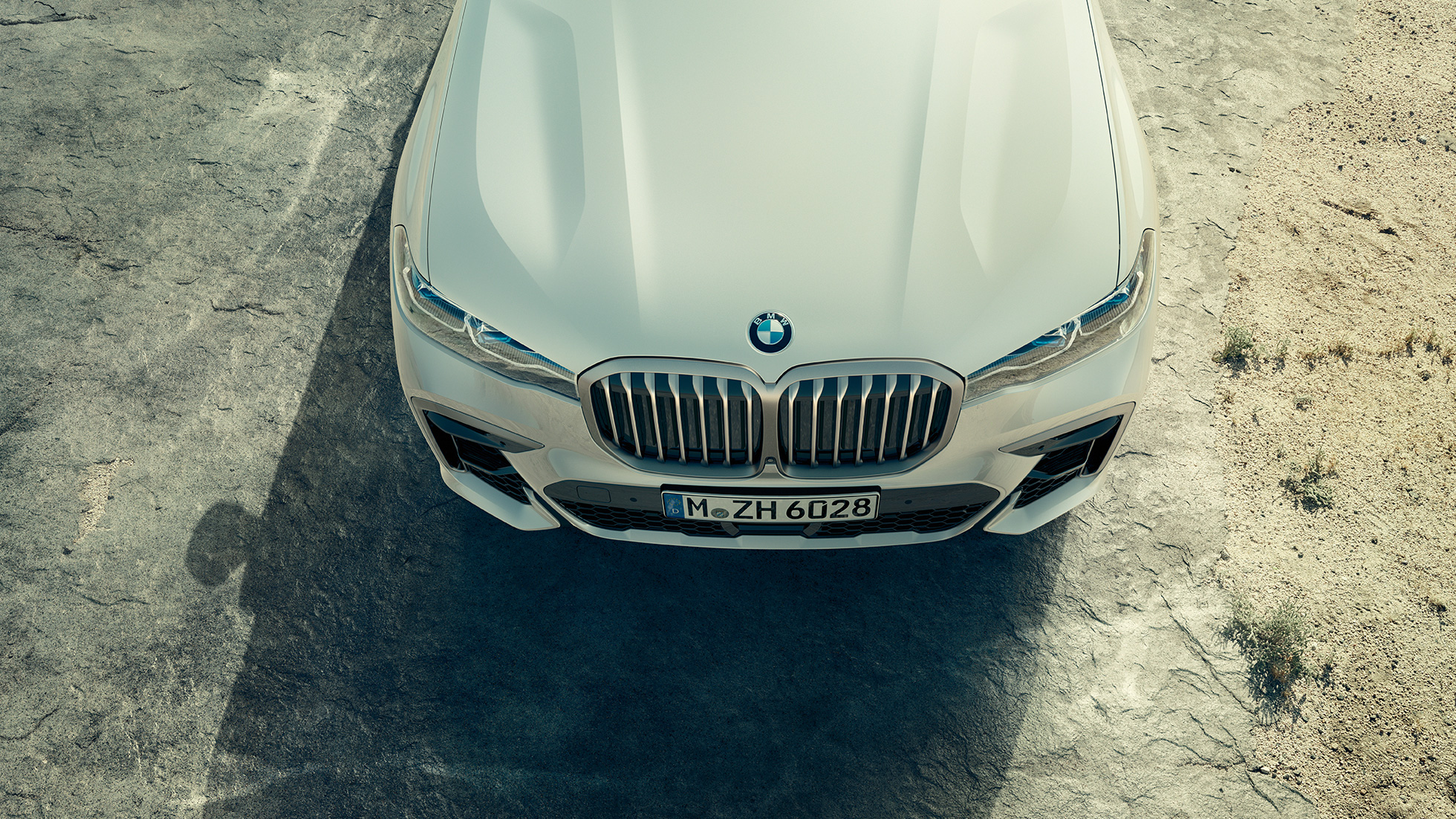 BMW X7 M wagen, voorkant met BMW nieren BMW X7 M wagens M50d en M50i, voorkant en motorkap vanuit vogelperspectief, G07, 2019
