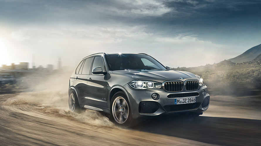 BMW X5 F15 derde generatie driekwart vooraanzicht rijdend BMW X-modellen BMW X5 F15 derde generatie driekwart vooraanzicht rijdend
