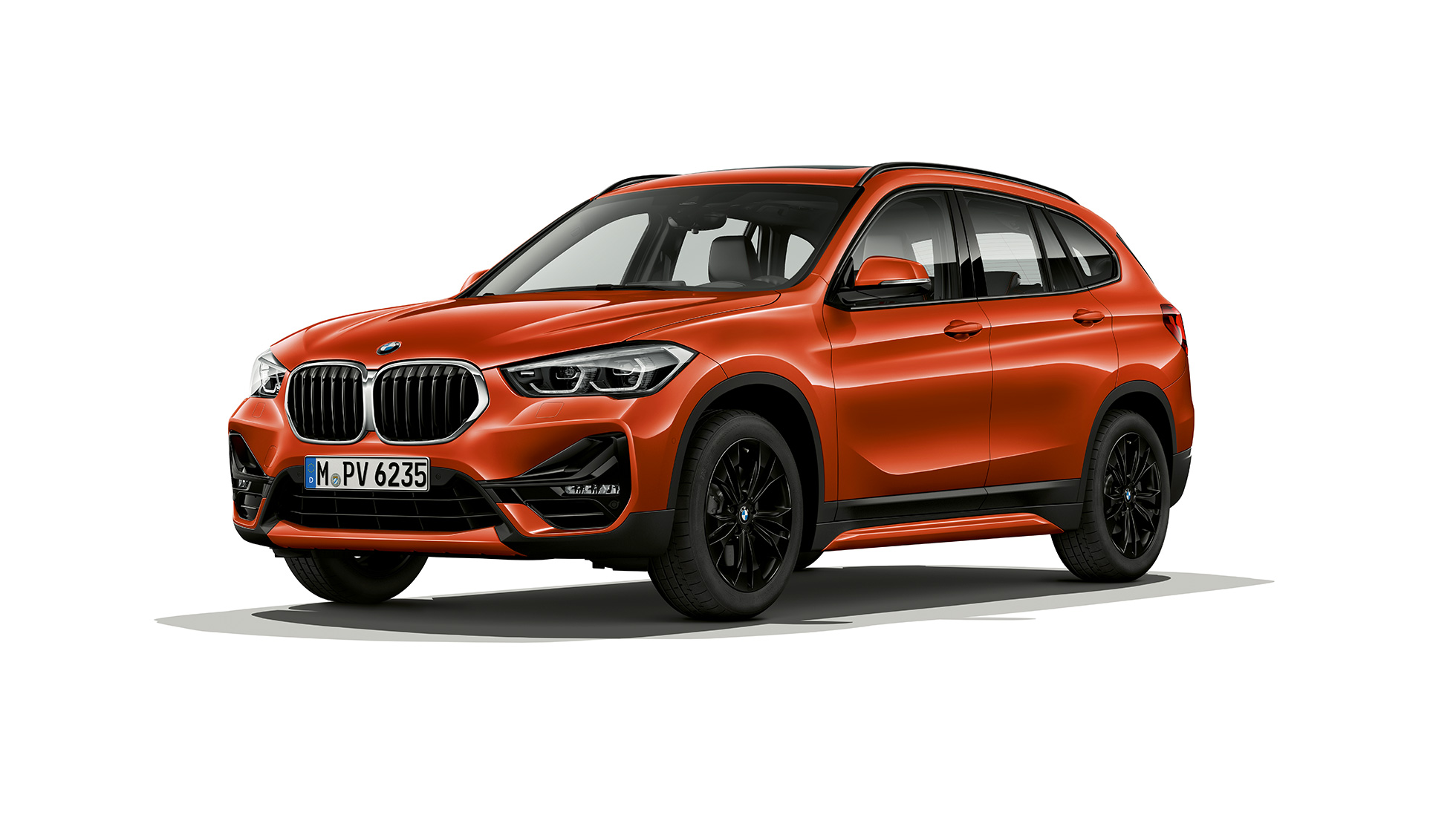 BMW X1, Modèle Sport Line, vue de trois quarts avant F48 BMW X1, Modèle Sport Line, vue de trois quarts avant, prise en studio F48