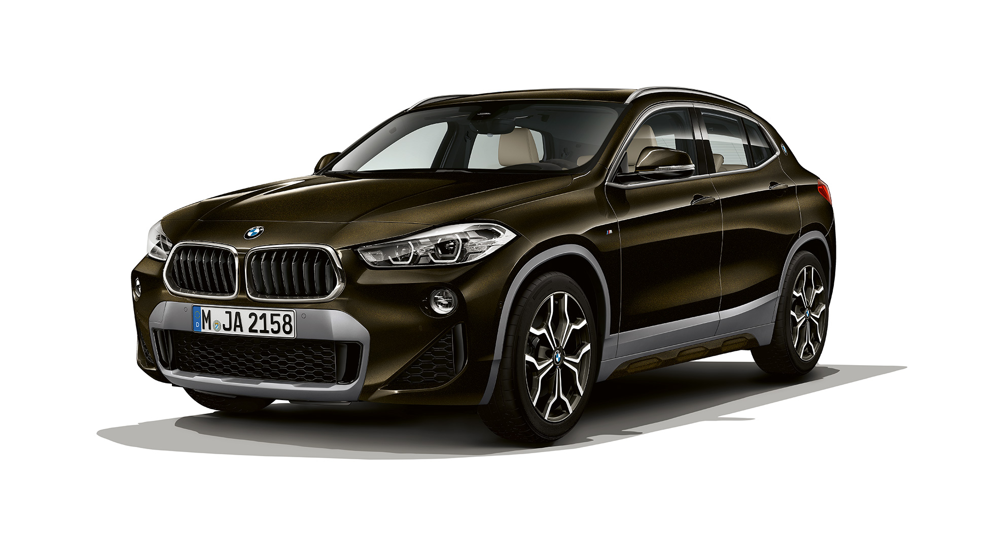 BMW X2 sDrive20i Modèle M Sport X vue de trois quarts avant F39 BMW X2 sDrive20i Modèle M Sport X 2018 F39 en Sparkling Storm Brillanteffekt vue de trois quarts avant