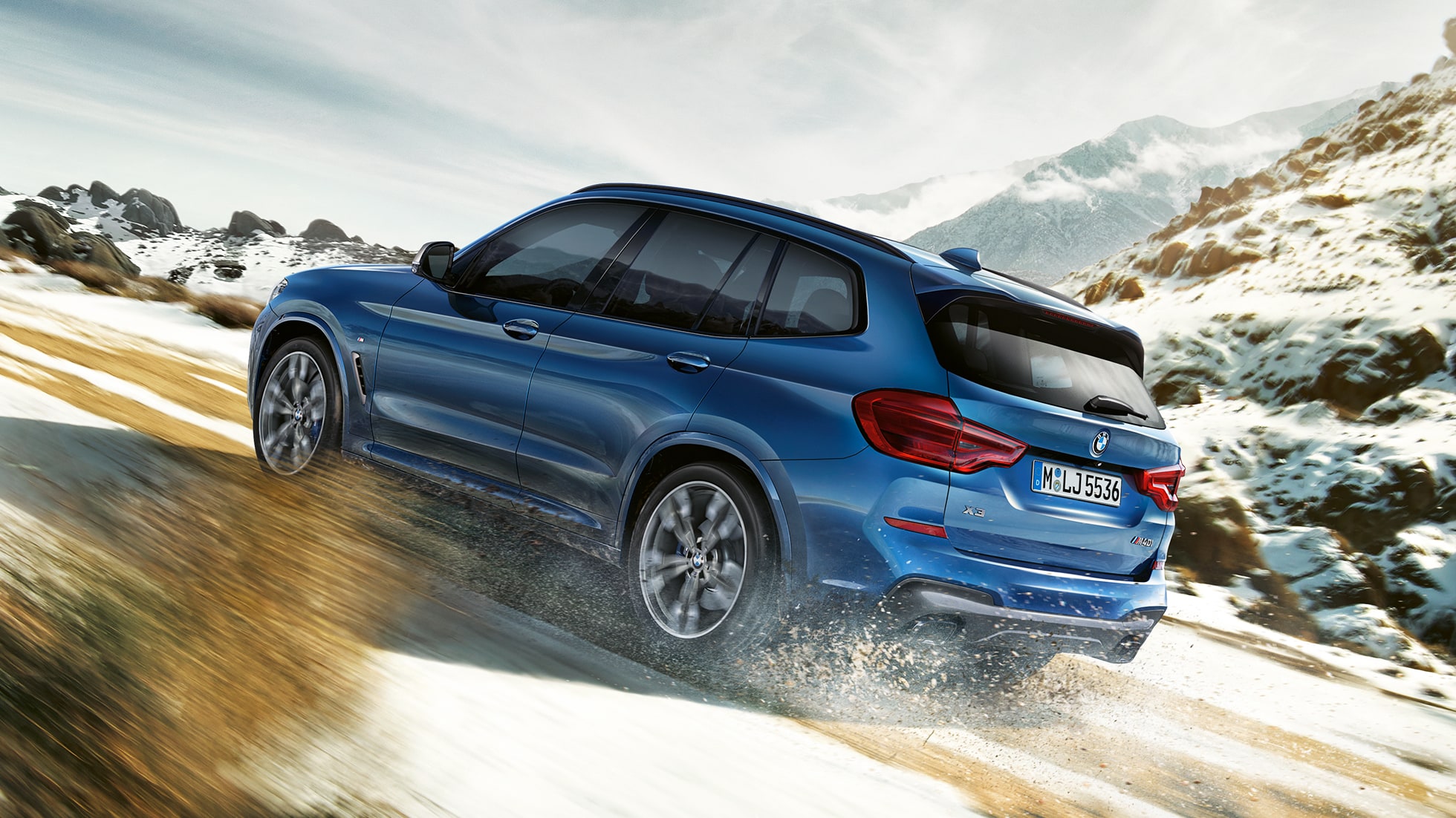 BMW X3 M40i en côte G01 BMW X3 M40i en côte G01