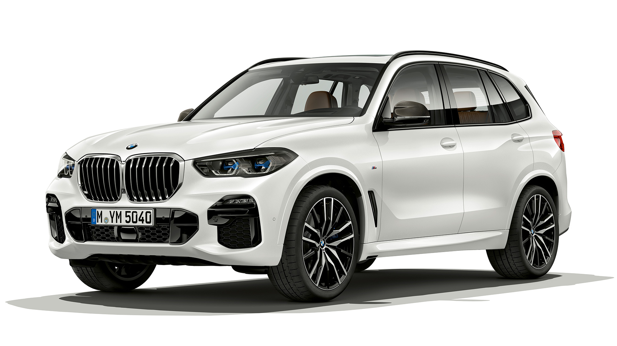 Model M Sport BMW X5 xDrive40i SUV driekwart vooraanzicht Model M Sport BMW X5 xDrive40i SUV G05 2018 Mineralweiß metallic driekwart vooraanzicht