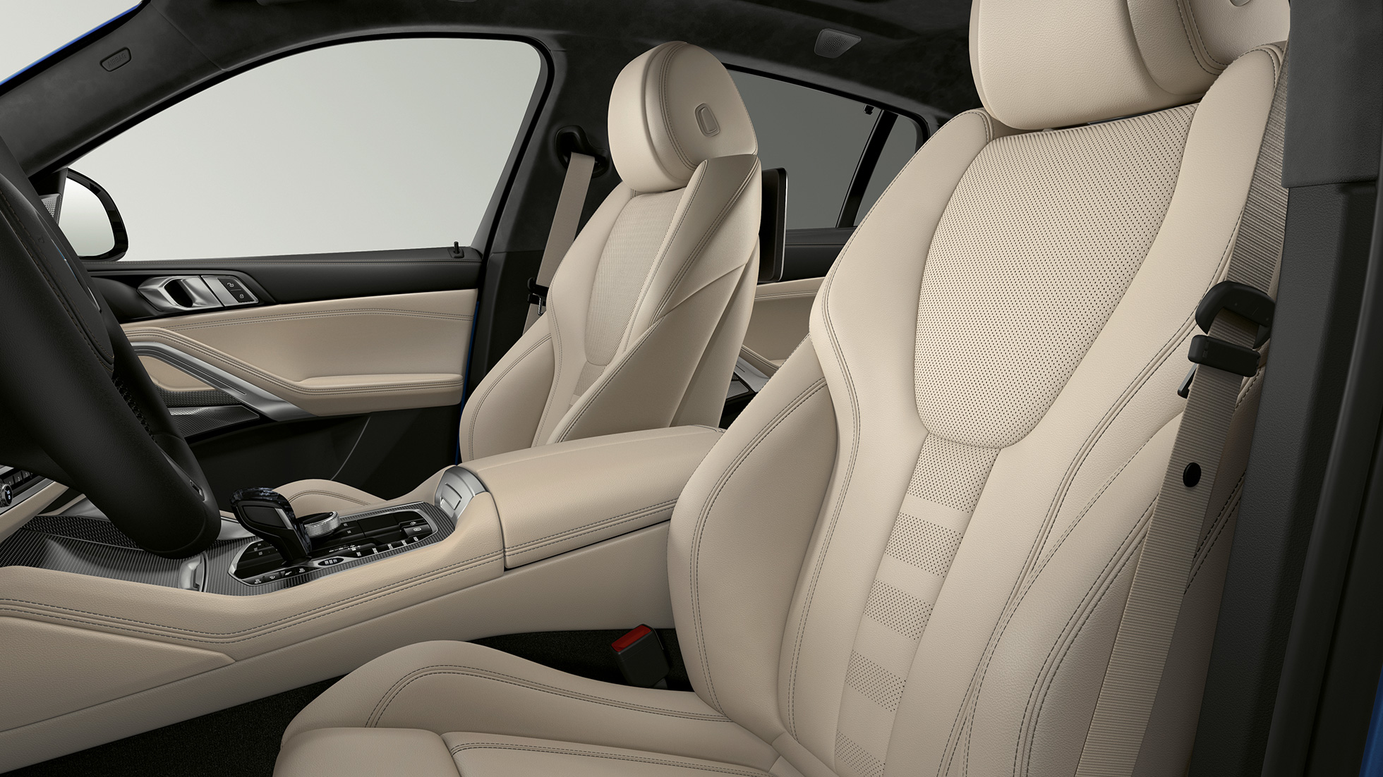 BMW X6 SUV met M Sportpakket, bekleding G06. BMW X6 SUV interieur met M Sportpakket met focus op de bekleding G06.