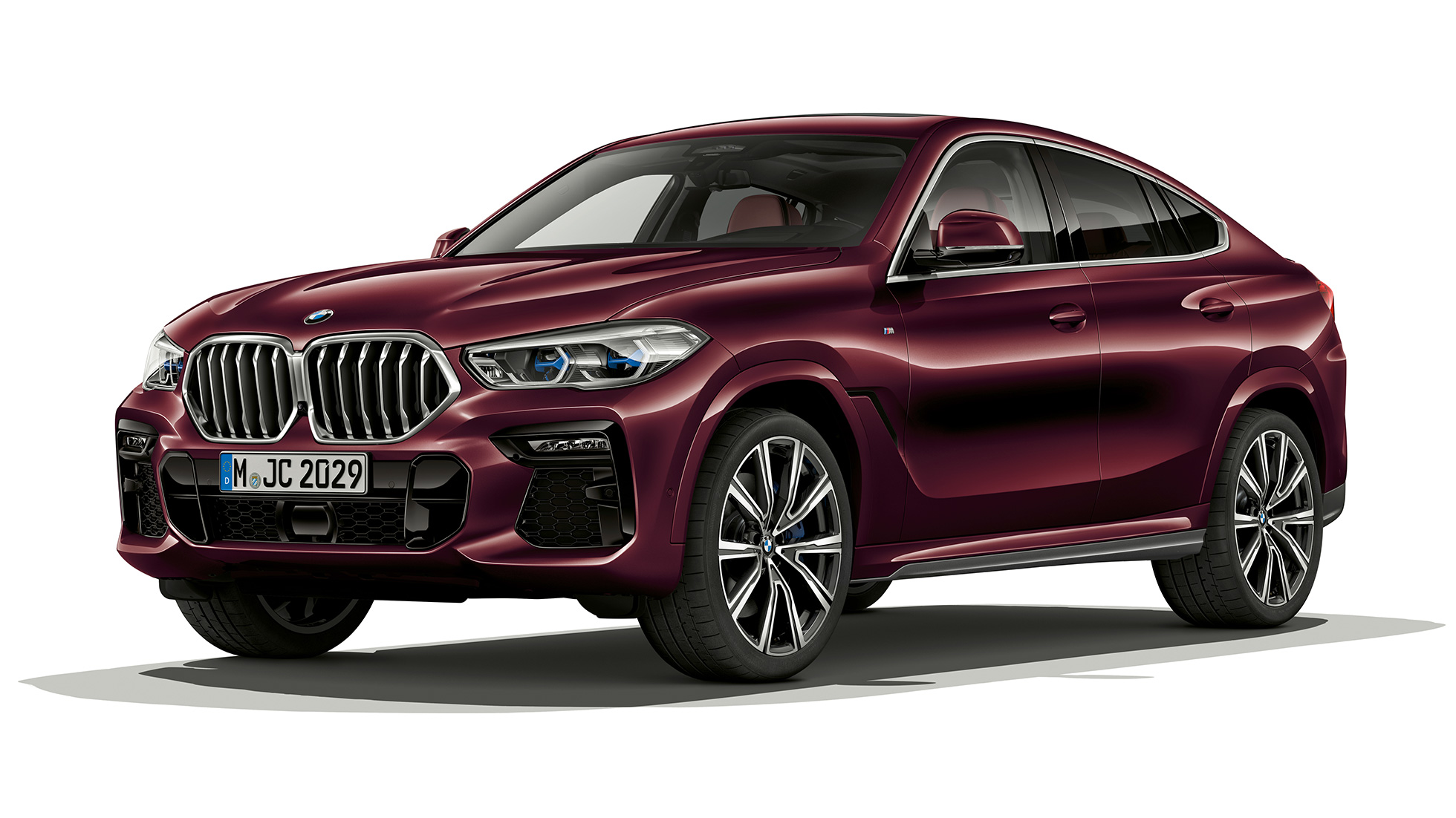 BMW X6 SUV met BMW Individual, exterieur G06. BMW X6 SUV met BMW Individual in driekwart vooraanzicht G06.