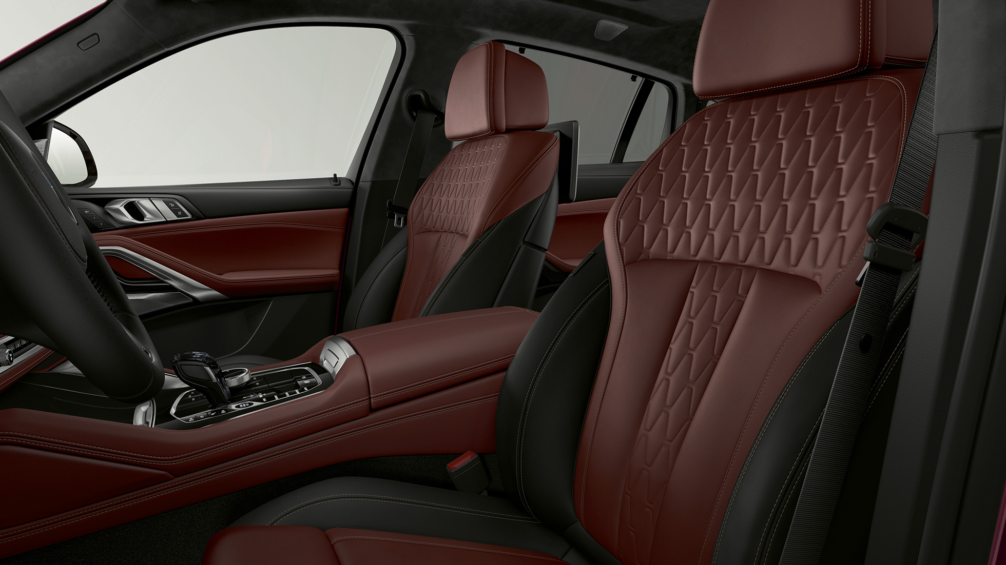 BMW X6 SUV met BMW Individual, bekleding G06. BMW X6 SUV interieur met BMW Individual met focus op de bekleding G06.