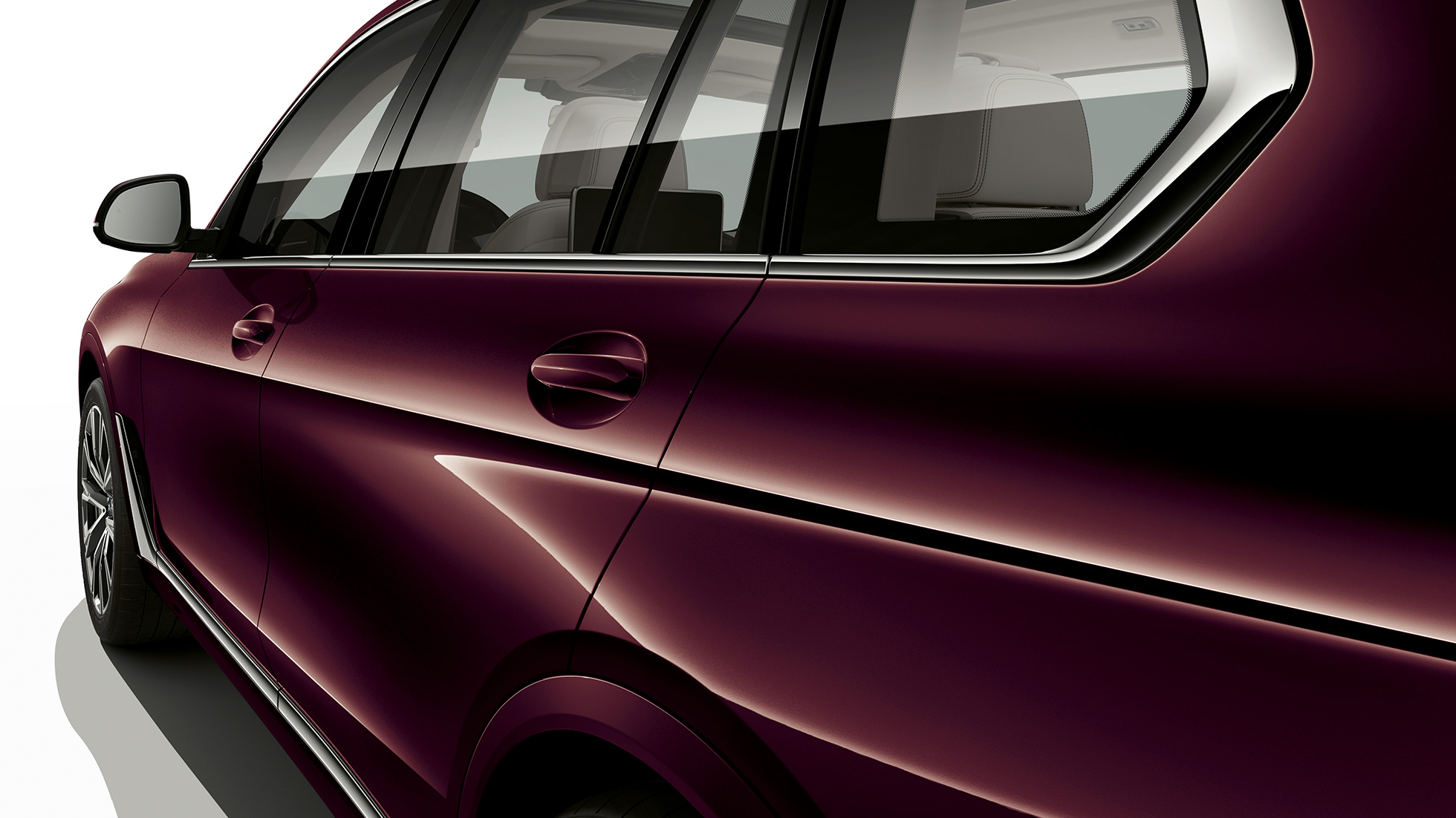 BMW X7, BMW Individual X7 xDrive40i vue de profil G07 Vue de profil de la BMW X7 dotée de l’équipement BMW Individual X7 xDrive40i G07