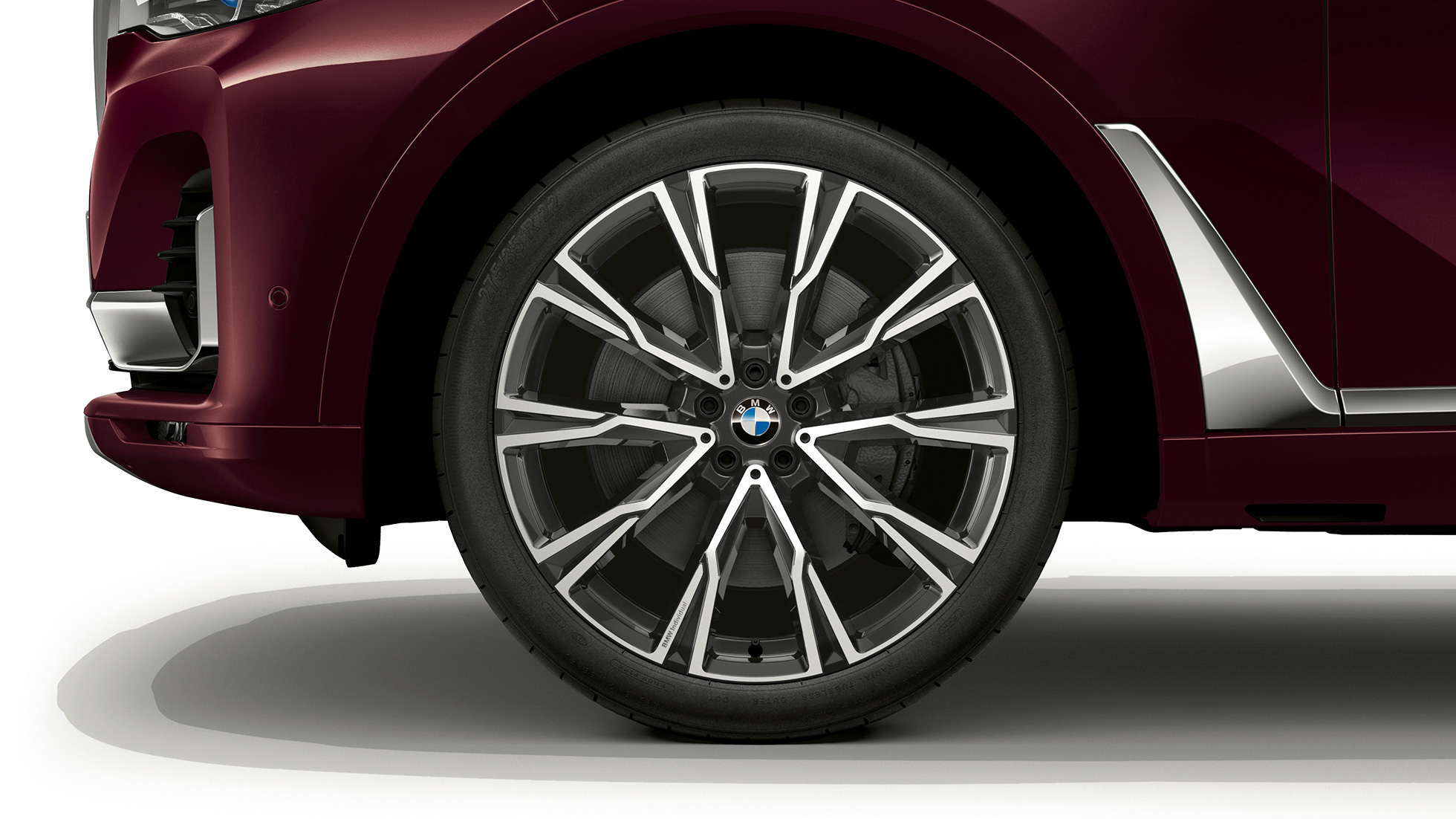 BMW X7, BMW Individual xDrive40i lichtmetalen velg G07 Close-up van de lichtmetalen velg van de BMW X7 met de uitrusting van de BMW Individual X7 xDrive40i G07
