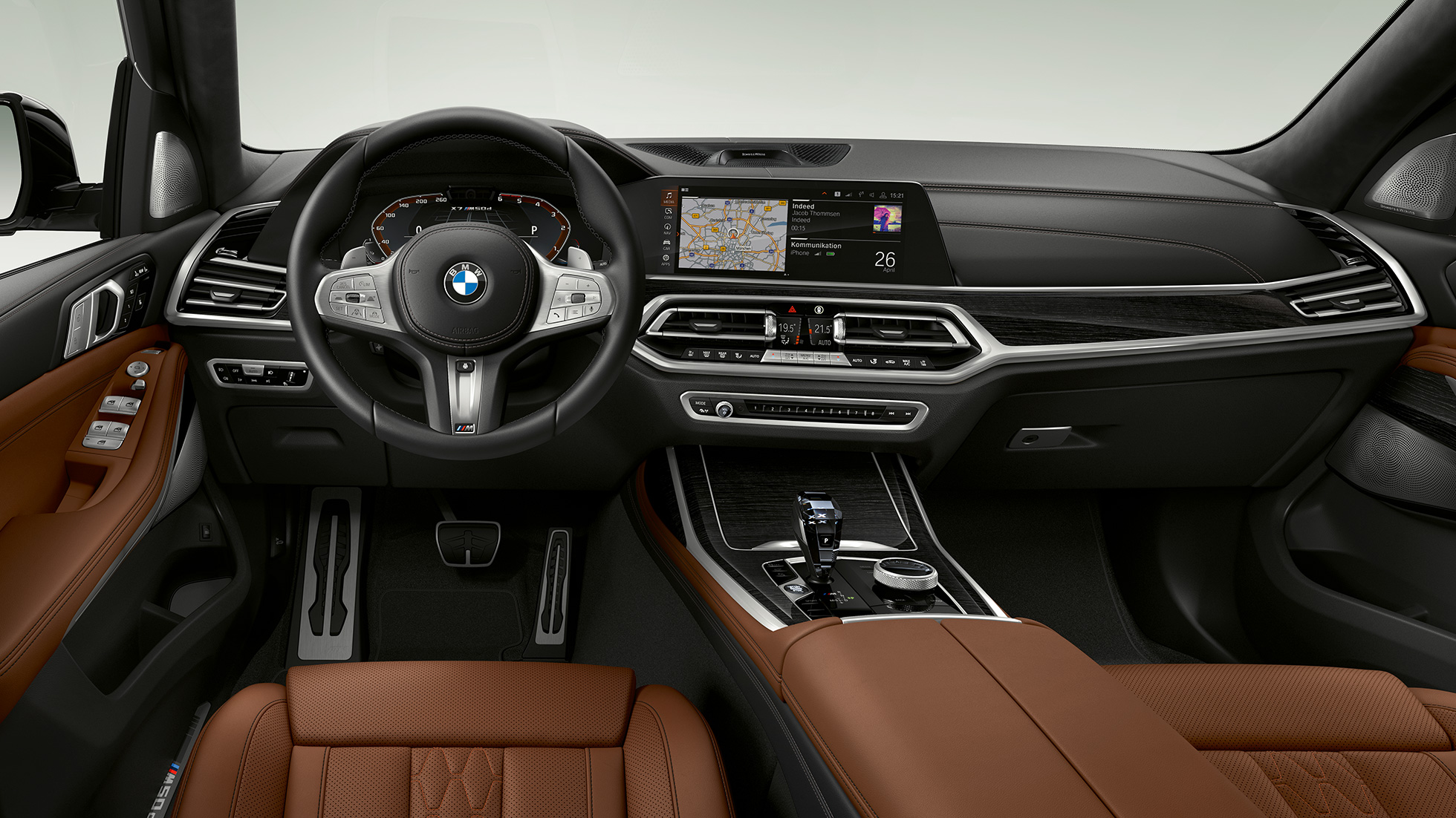 BMW X7, BMW X7 M50d Frontale close-up van de cockpit aan bestuurderszijde van de BMW X7 met de uitrusting van de BMW X7 M50d
