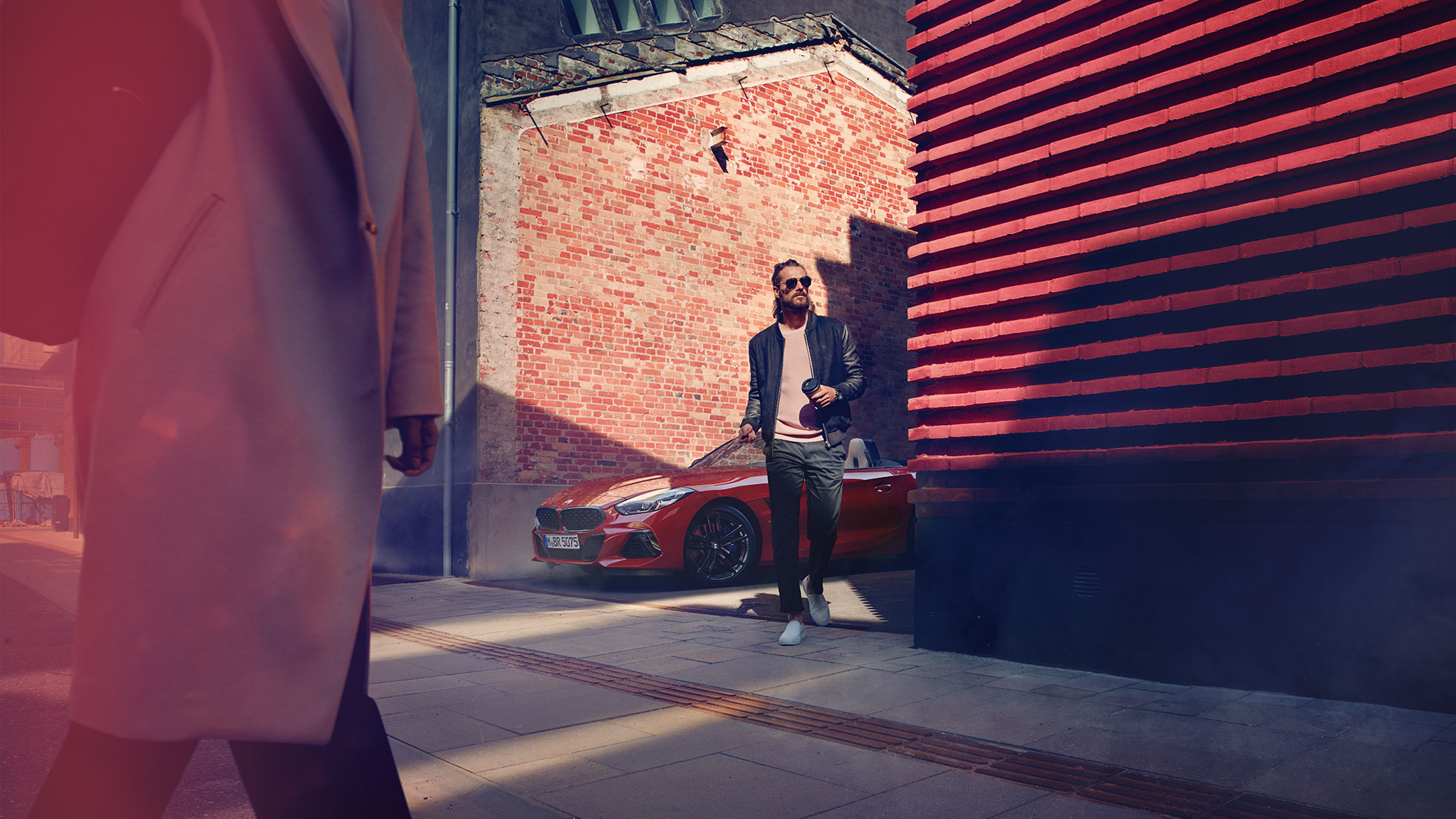 BMW Z4 Roadster in zijstraat G29 Man in zijstraat voor BMW Z4 Roadster G29