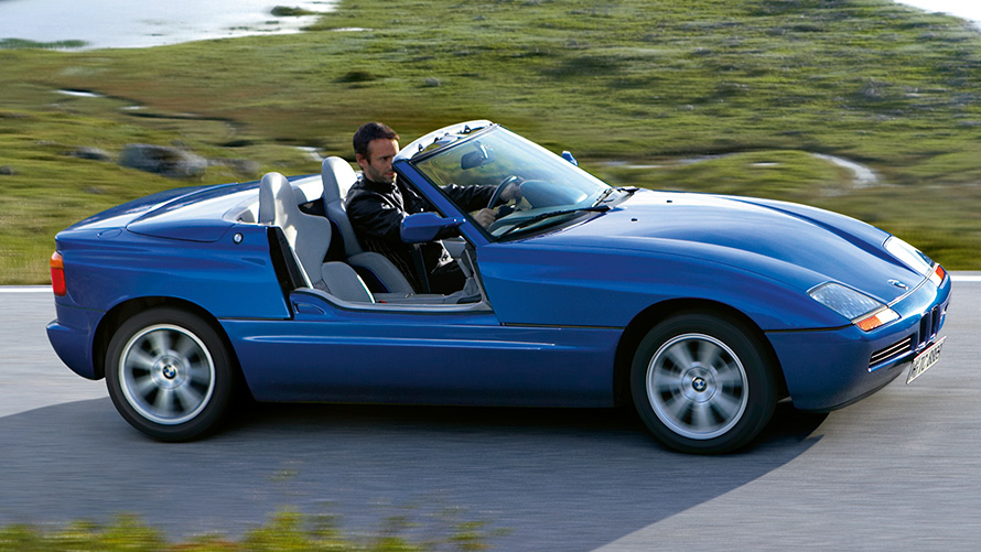 BMW Z1 (E30/Z) 7/8 vue de trois quarts de profil en mouvement BMW Z1 (E30/Z) 7/8 vue de trois quarts de profil en mouvement