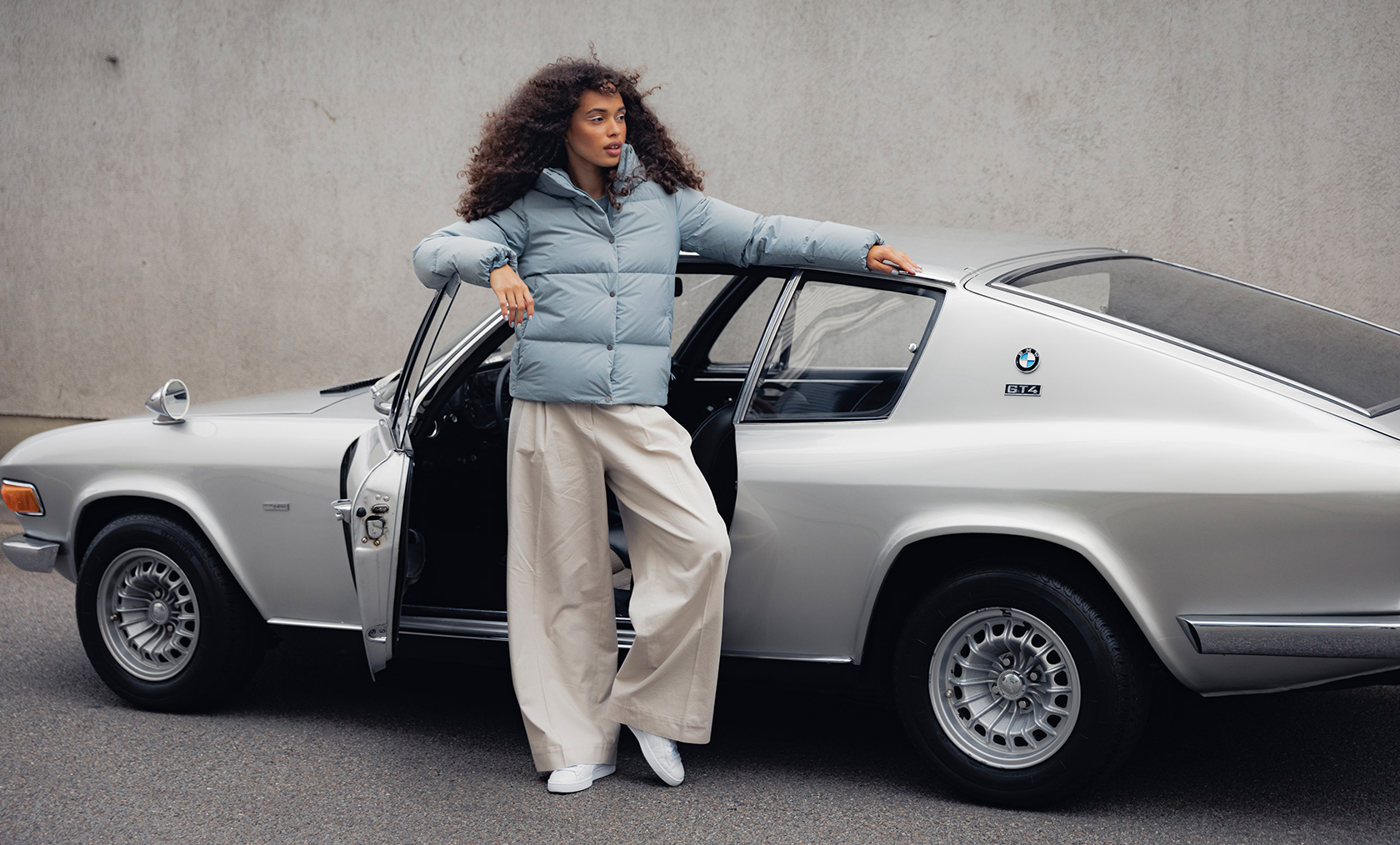 BMW Lifestyle Lookbook 2023, Goods with FREUDE, veste en duvet BMW Lifestyle Lookbook Goods with FREUDE vest en duvet