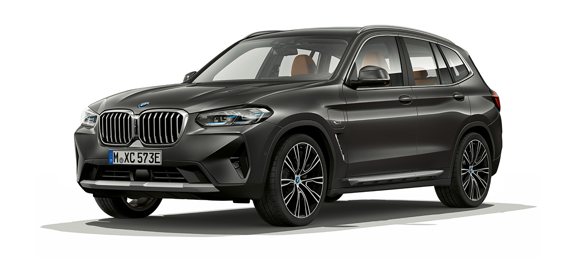 BMW X3 xDrive30e 2021 G01, vue de trois quarts avant BMW X3 xDrive30e 2021 G01, vue de trois quarts avant