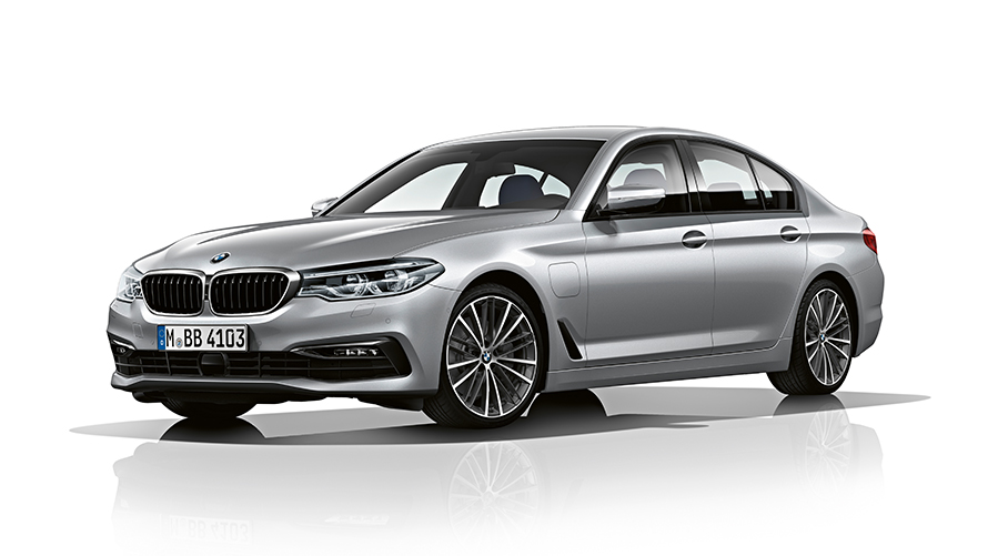 BMW 530e Berline studio-opname BMW 530e Berline studio-opname driekwart vooraanzicht