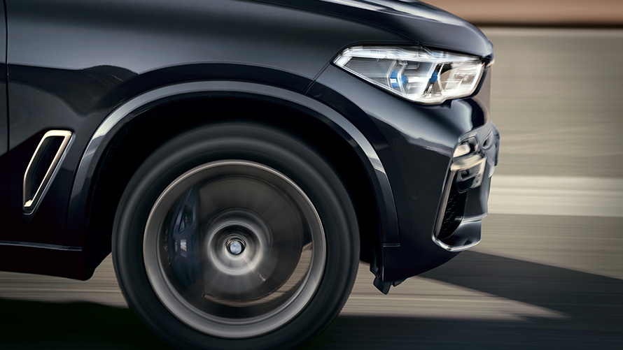 Les véhicules de sécurité BMW sont équipés de jantes en alliage léger Les véhicules de sécurité BMW sont équipés de jantes BMW Details en alliage léger